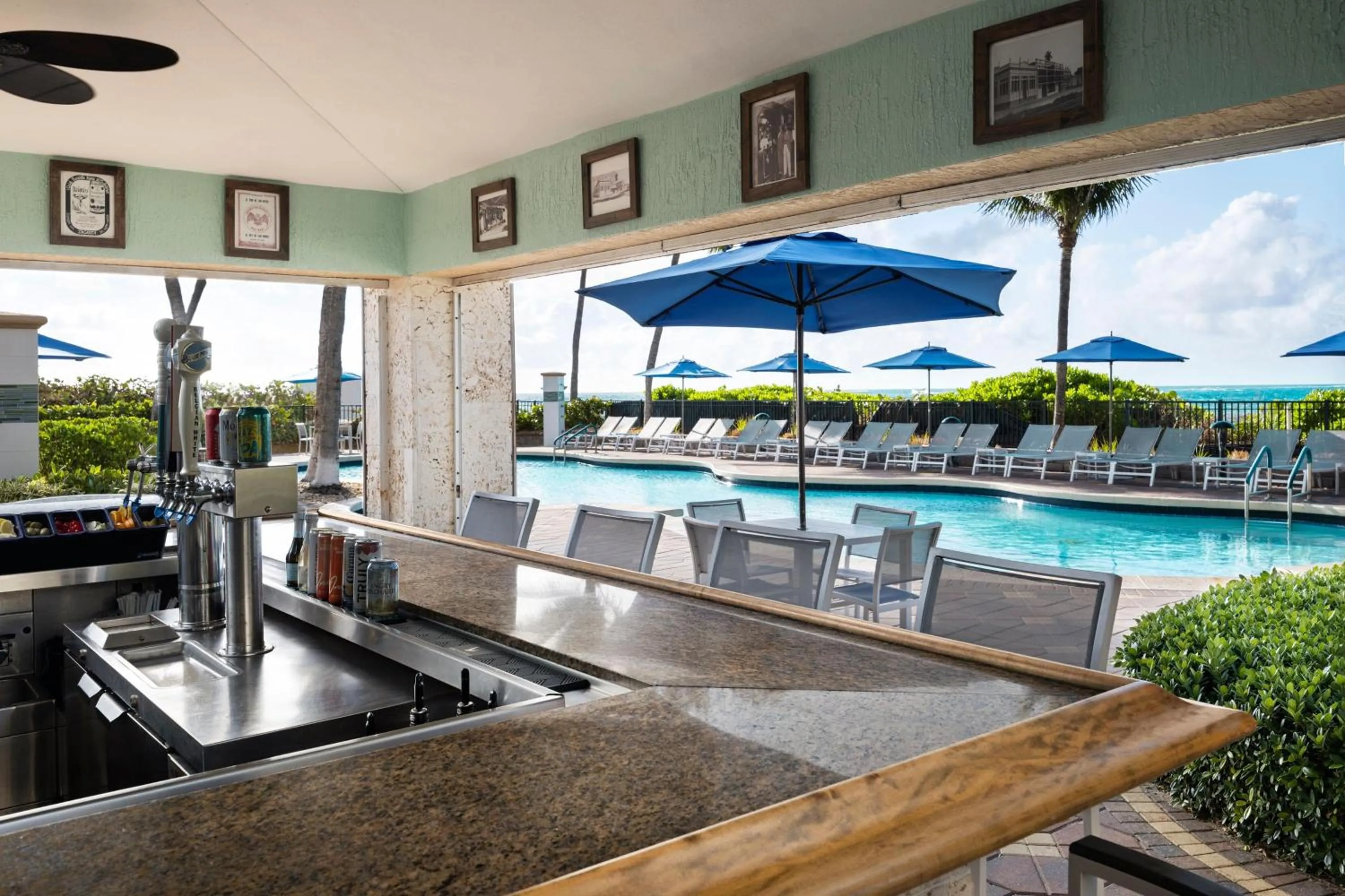 Swimming pool in Marriott's Ocean Pointe