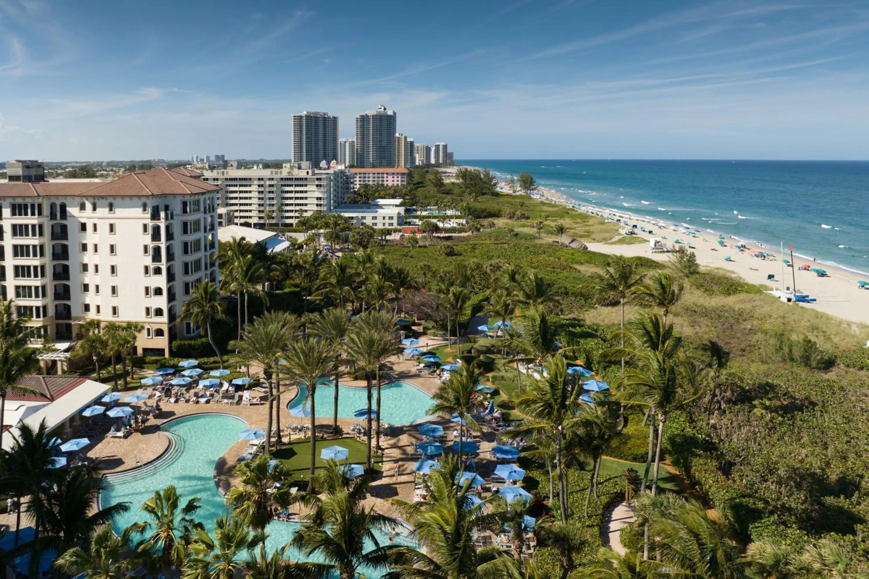 Swimming pool in Marriott's Ocean Pointe