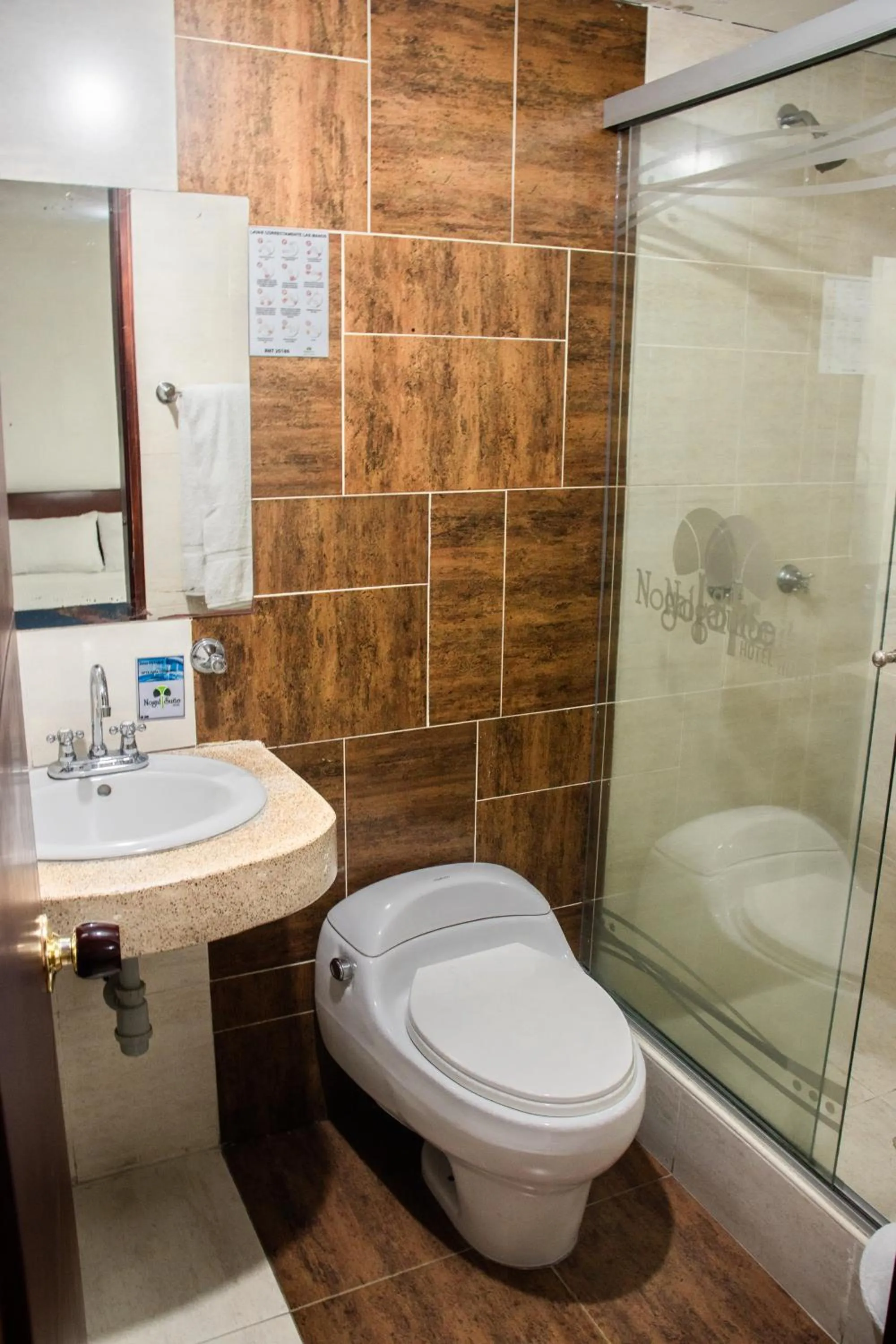 Bathroom in Nogal Suite Hotel Pasto