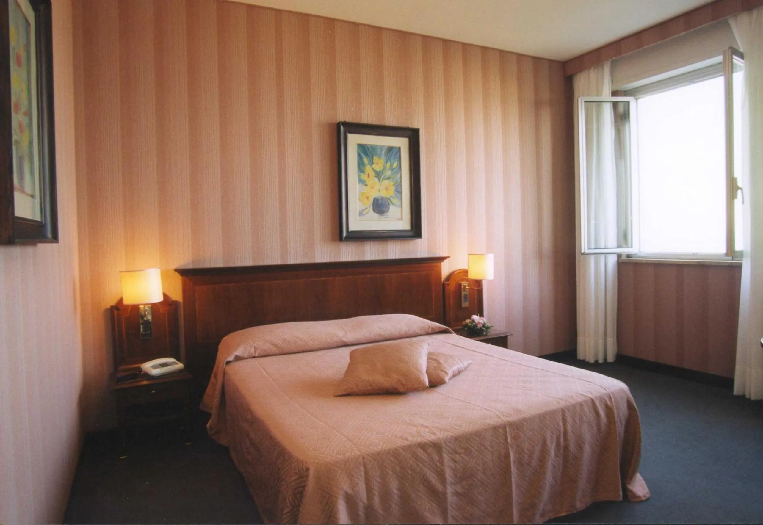 Bed in Hotel Esplanade