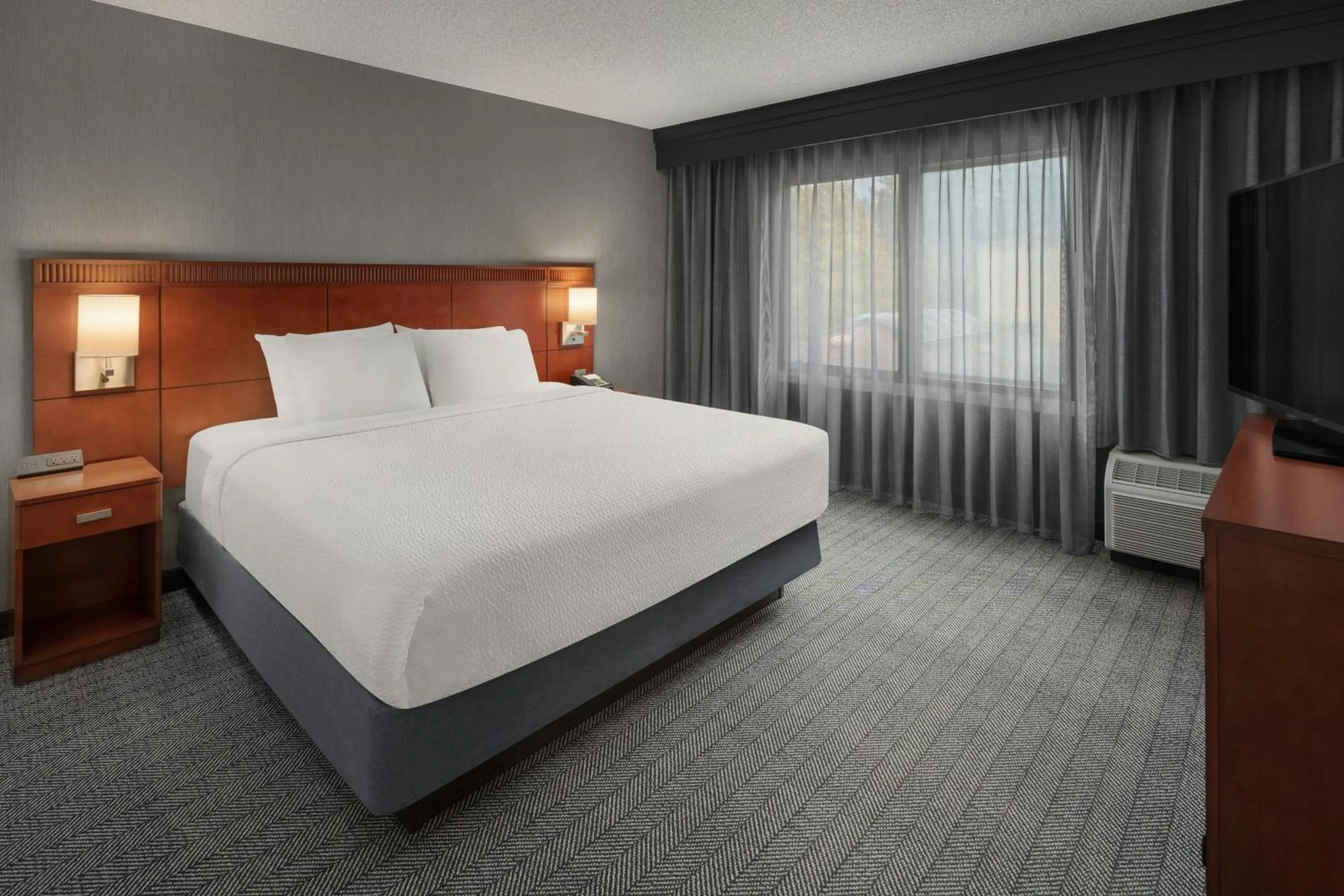 Bedroom, Bed in Courtyard by Marriott Portland Beaverton