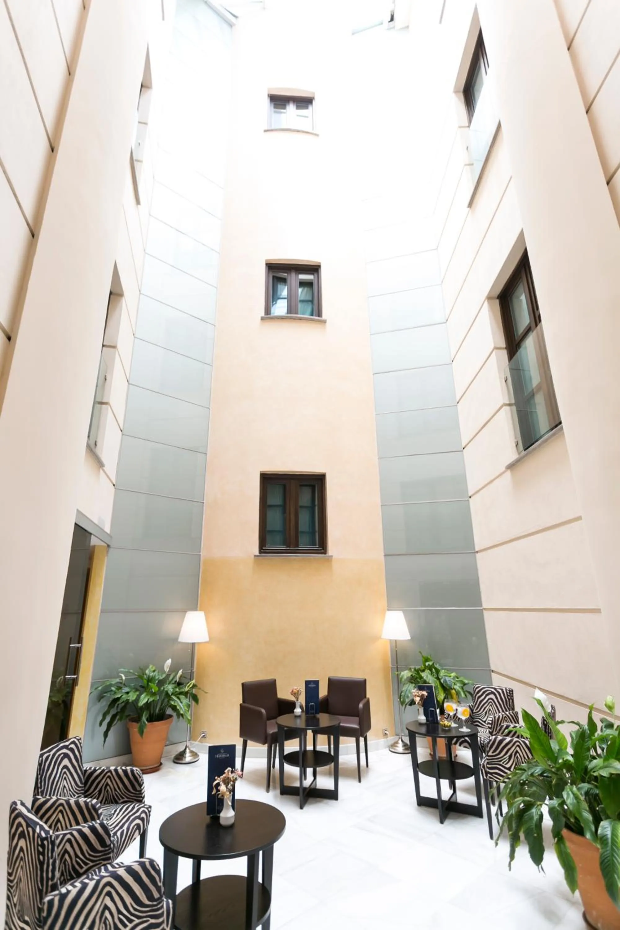 Property building in La Casa de la Trinidad