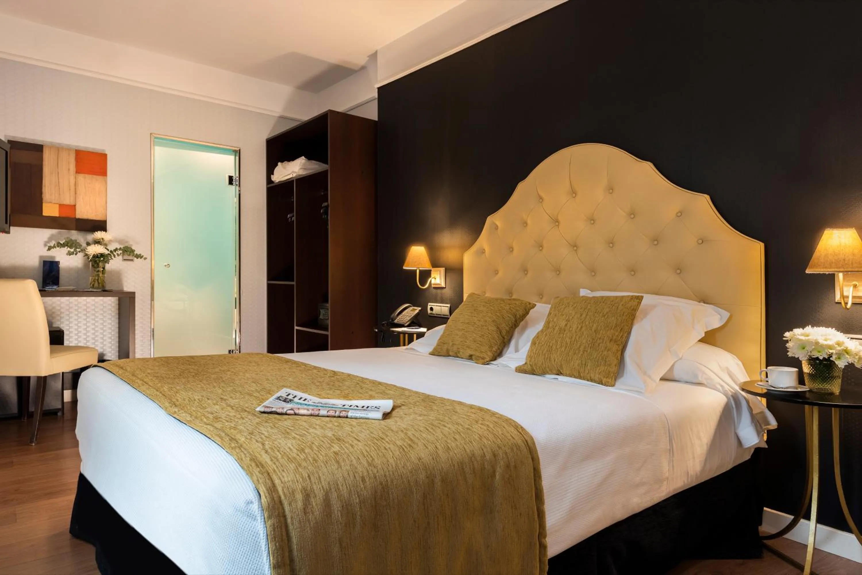 Photo of the whole room, Bed in La Casa de la Trinidad