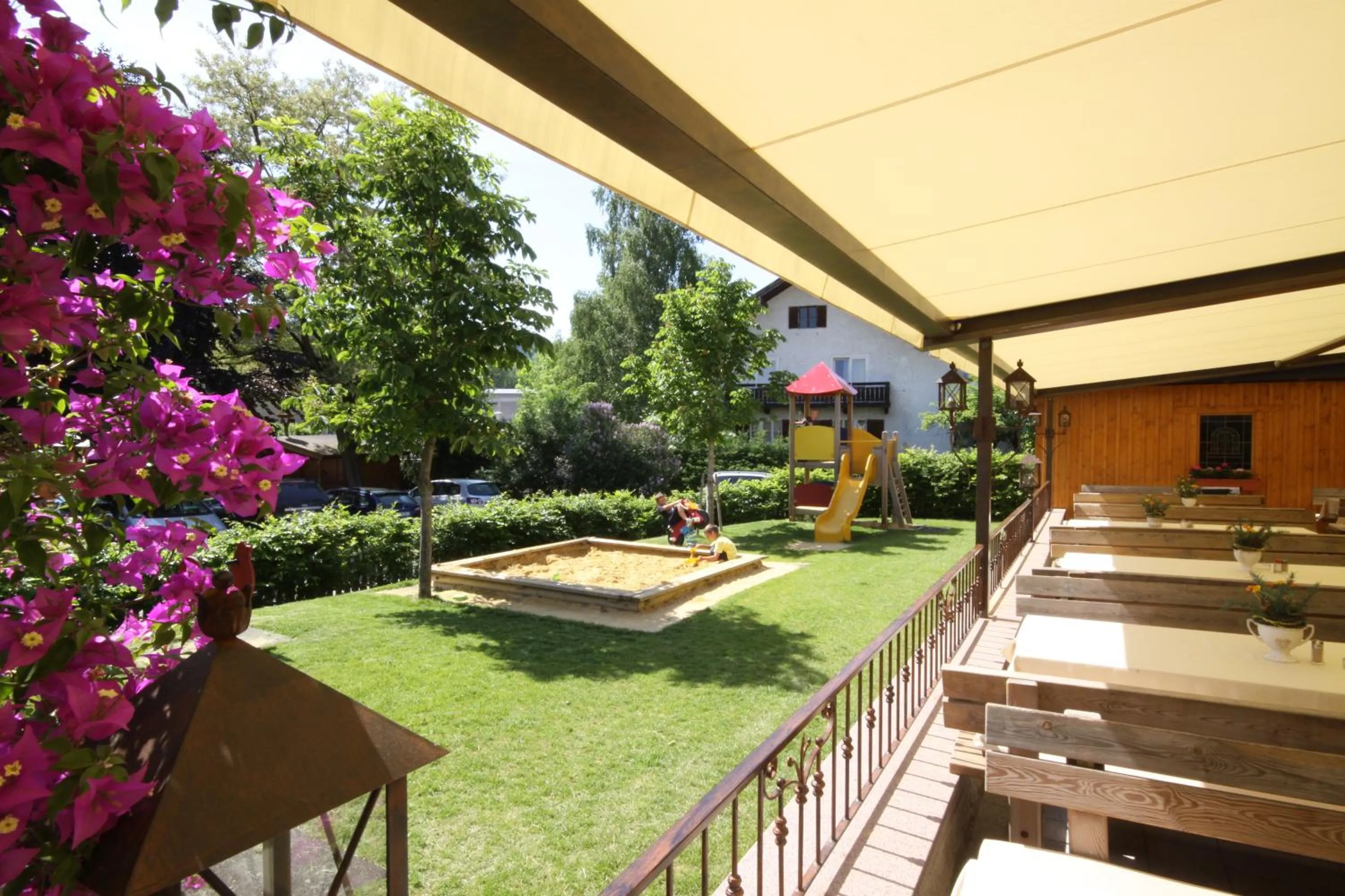 Restaurant/places to eat in Hotel Grünauerhof