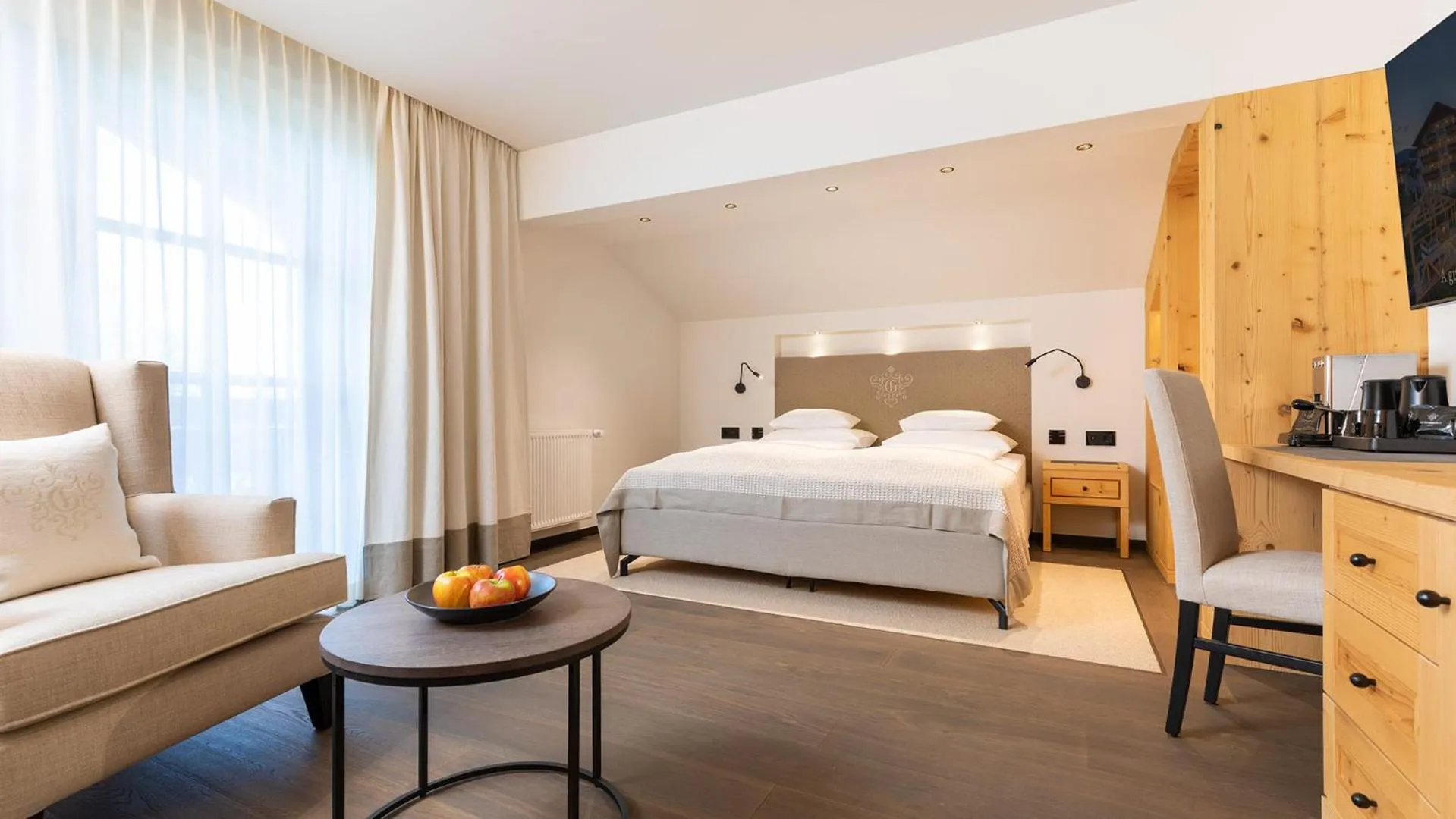 Bed in Hotel Grünauerhof