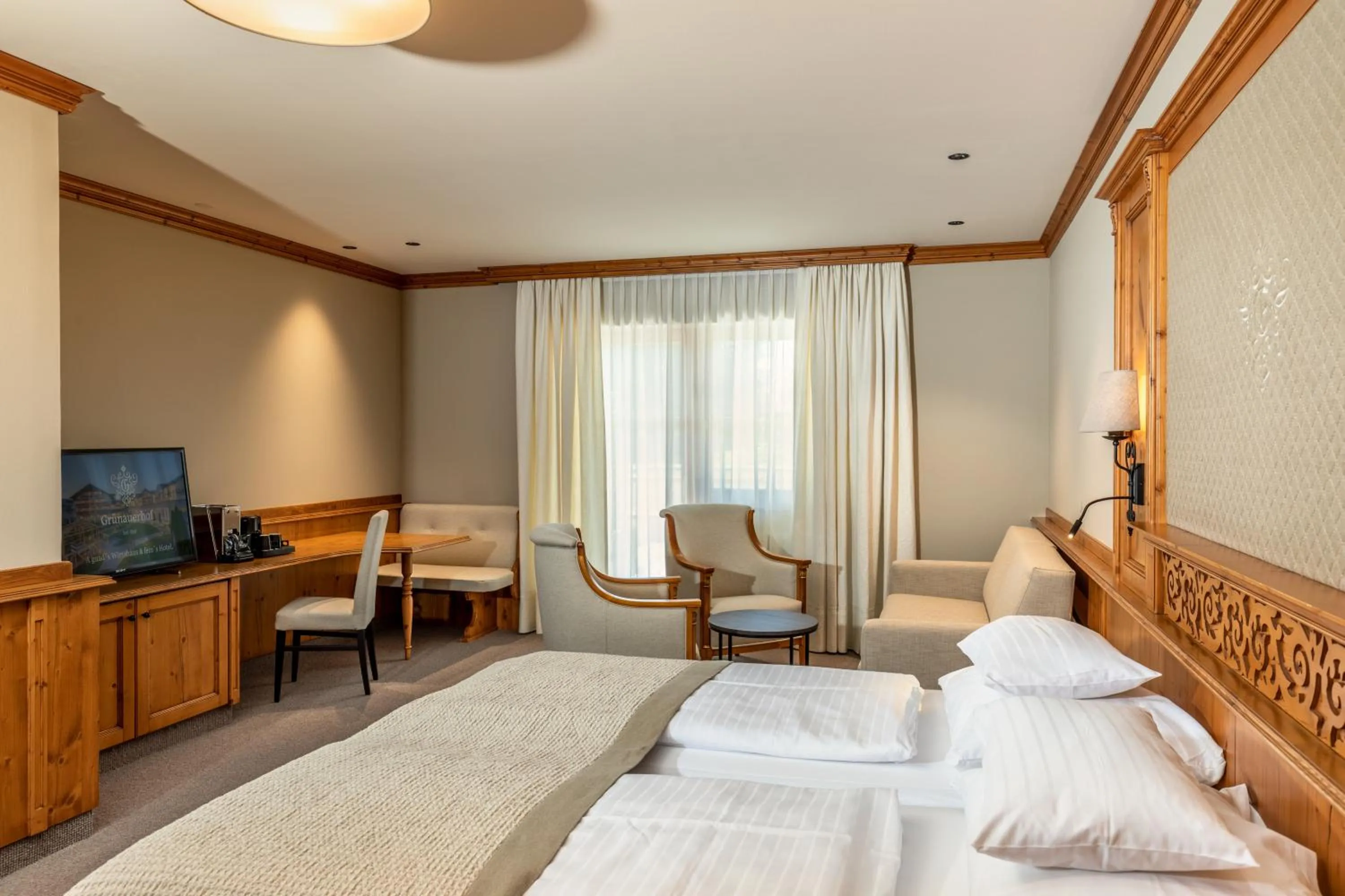 Bedroom, Bed in Hotel Grünauerhof