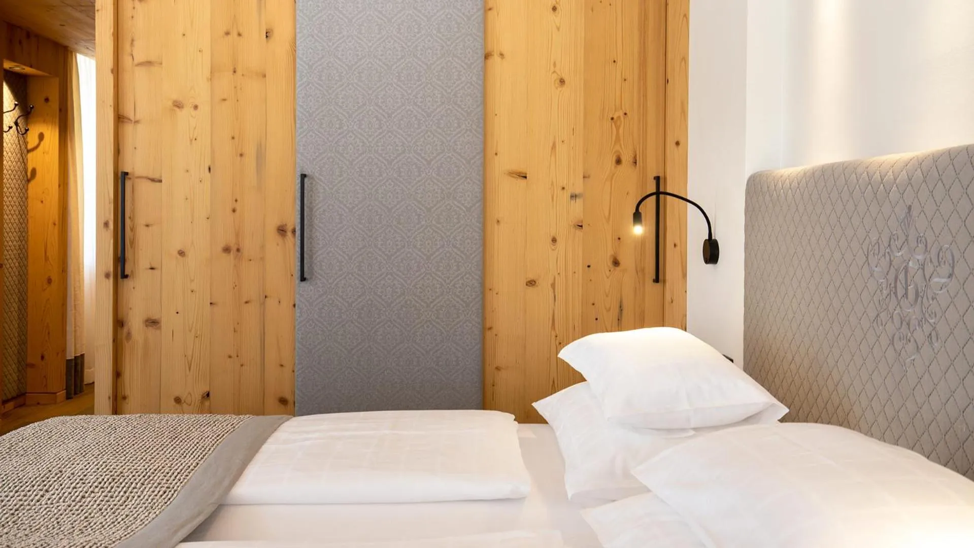 Bedroom, Bed in Hotel Grünauerhof