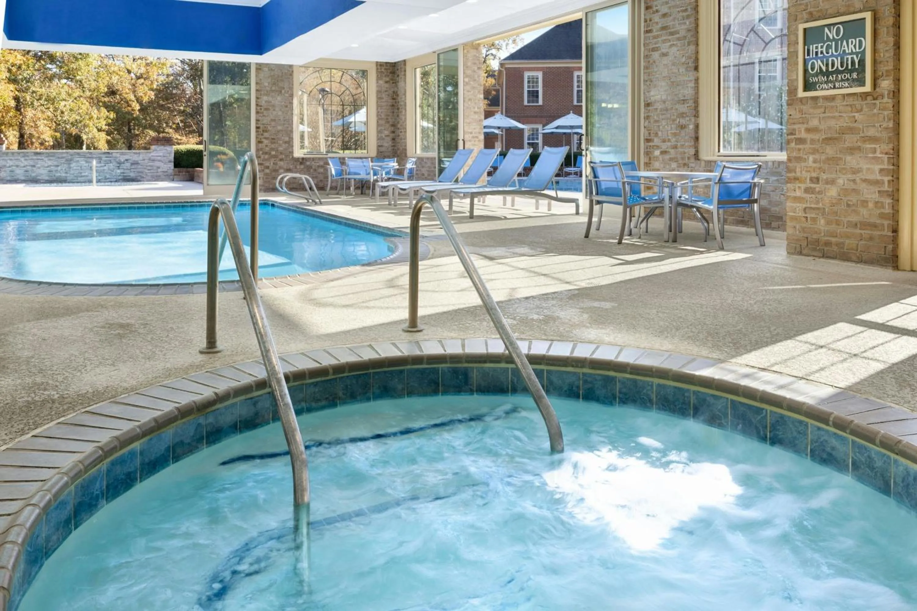 Swimming pool in Marriott's Manor Club at Ford's Colony
