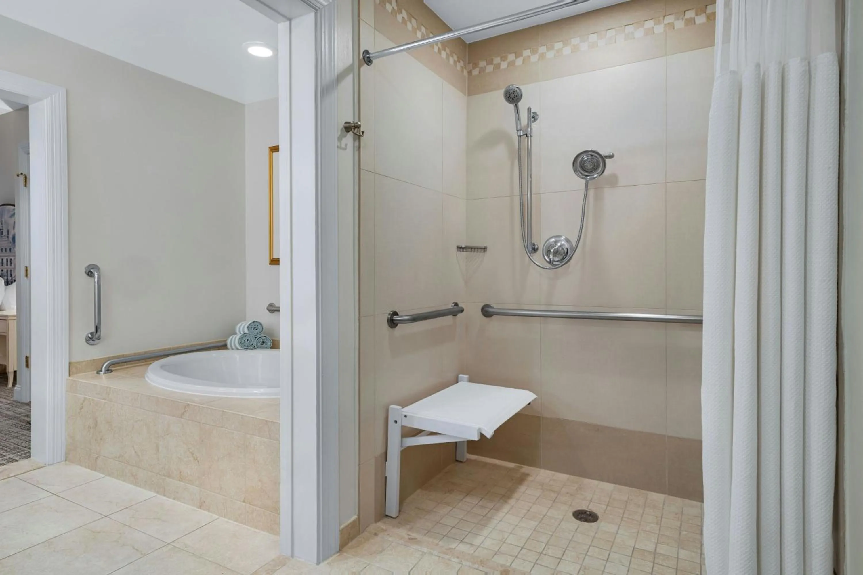 Bathroom in Marriott's Manor Club at Ford's Colony