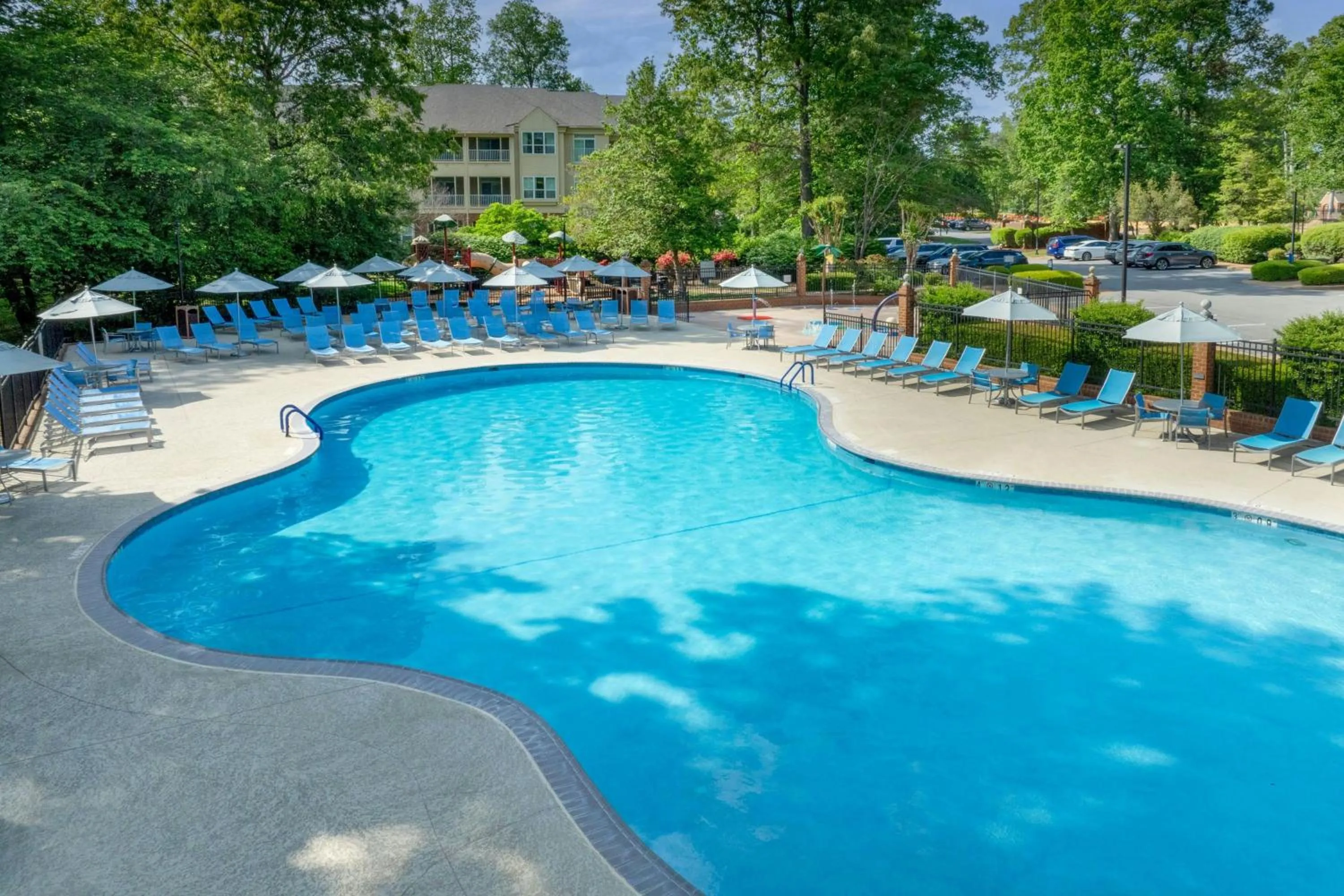 Swimming pool in Marriott's Manor Club at Ford's Colony