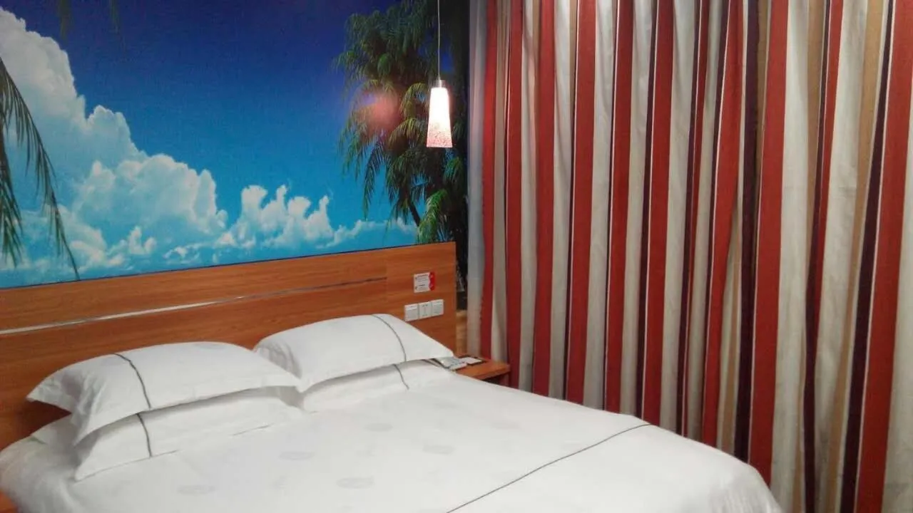 Bed in Thank Inn Chain Hotel Shandong Dezhou Yucheng Jiefang Road