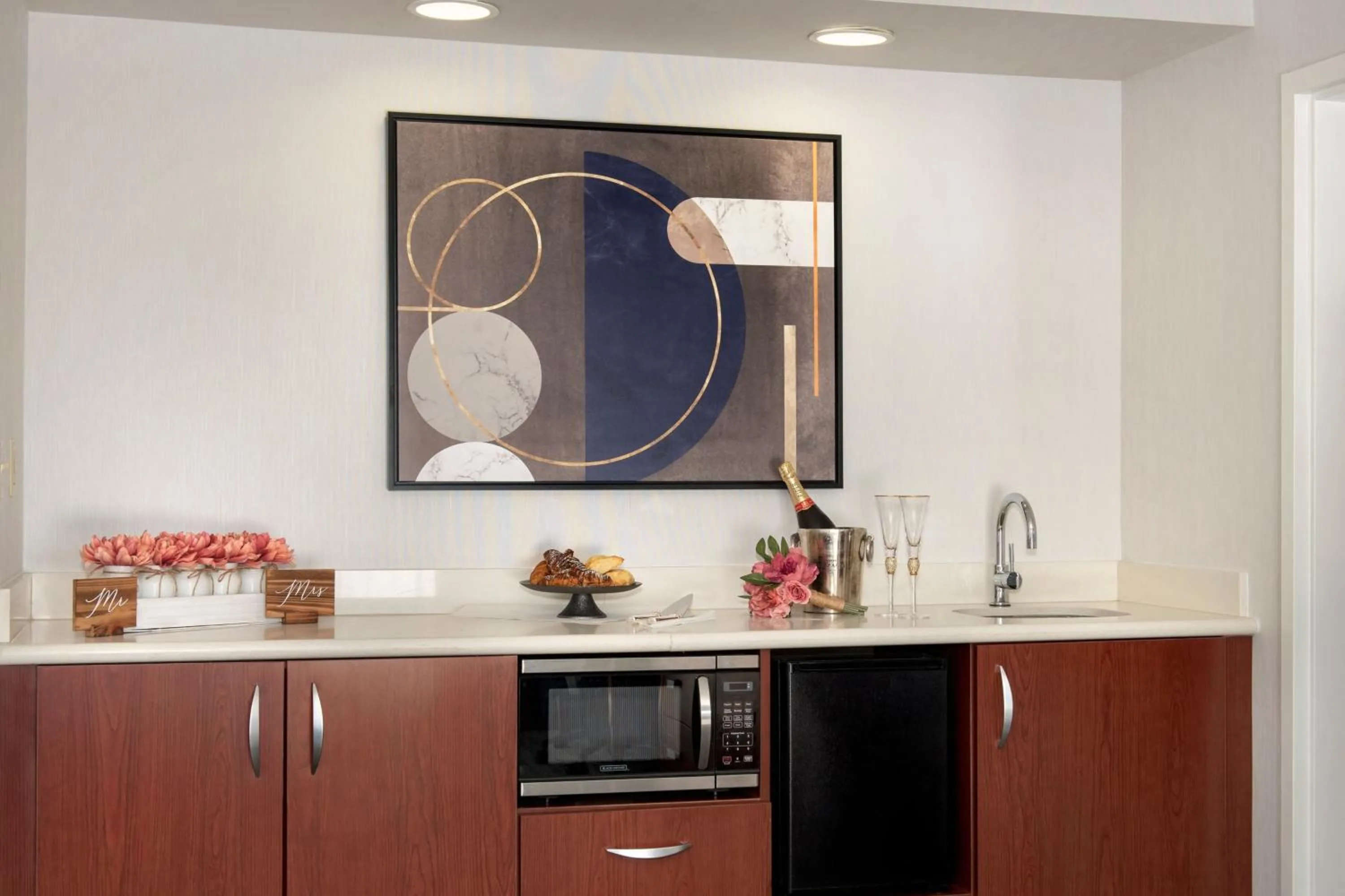 Bedroom in Courtyard Philadelphia Plymouth Meeting