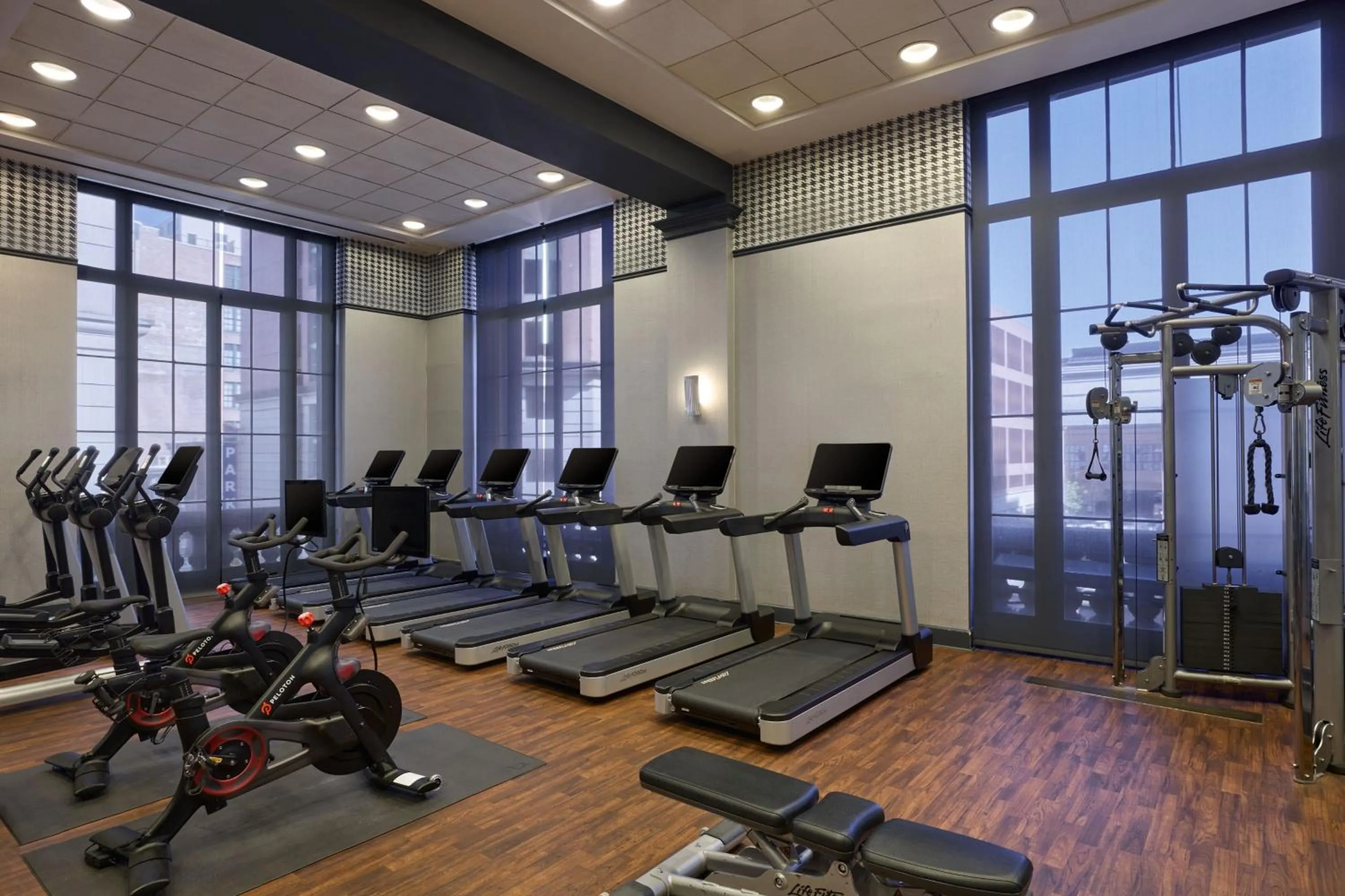Fitness centre/facilities in The Notary Hotel, Philadelphia, Autograph Collection