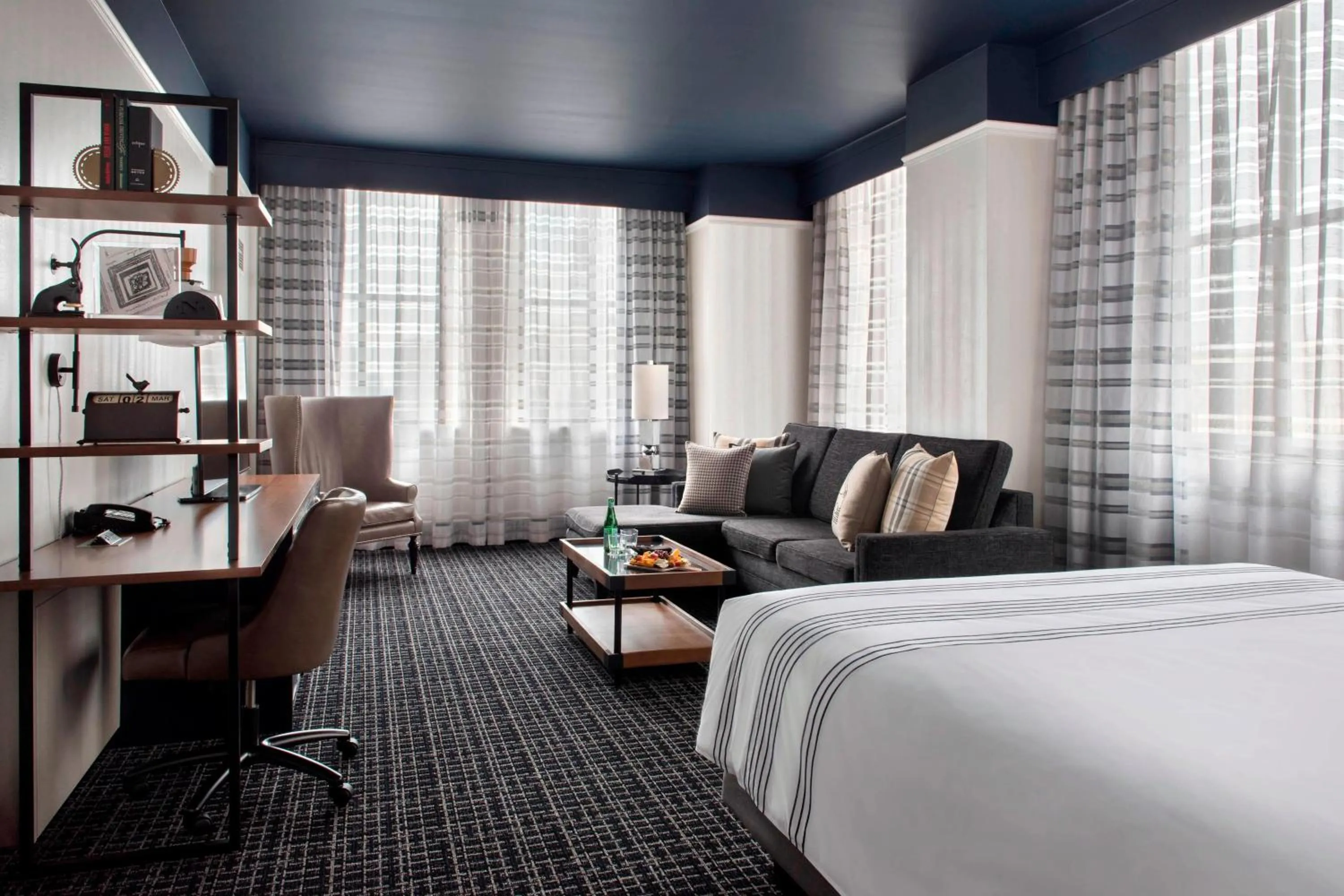 Photo of the whole room, Bed in The Notary Hotel, Philadelphia, Autograph Collection