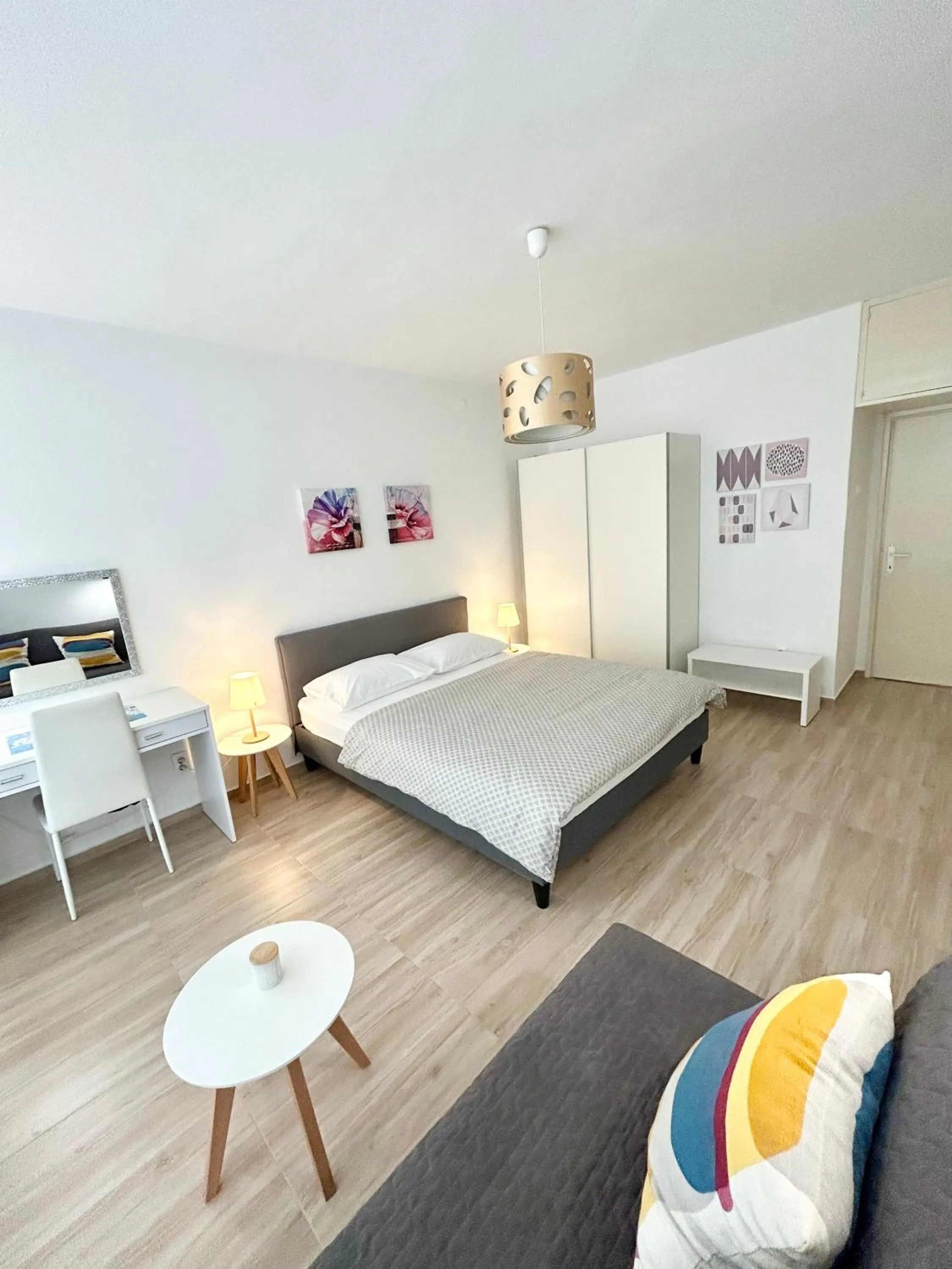 Bedroom, Bed in Apartment Ravkin