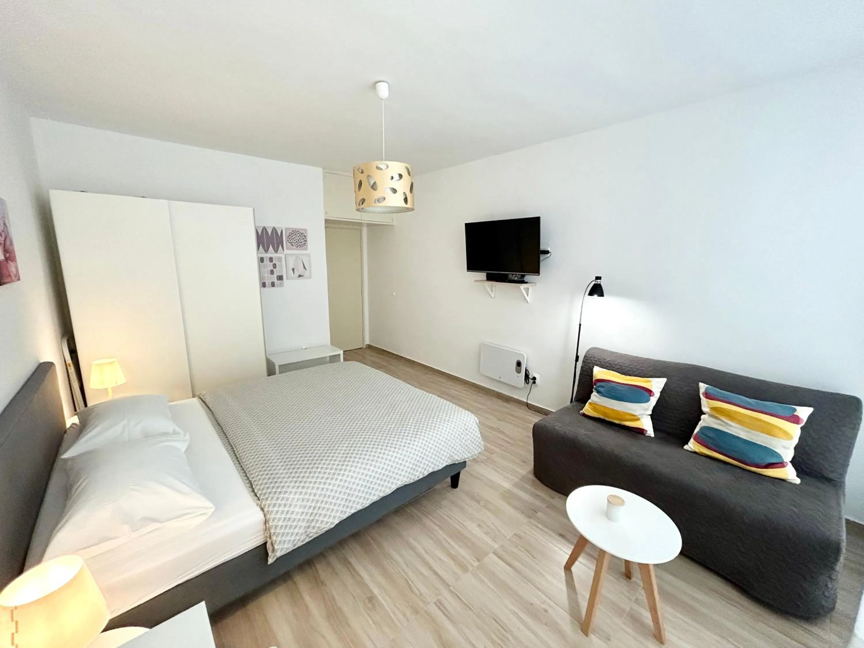 Bed in Apartment Ravkin