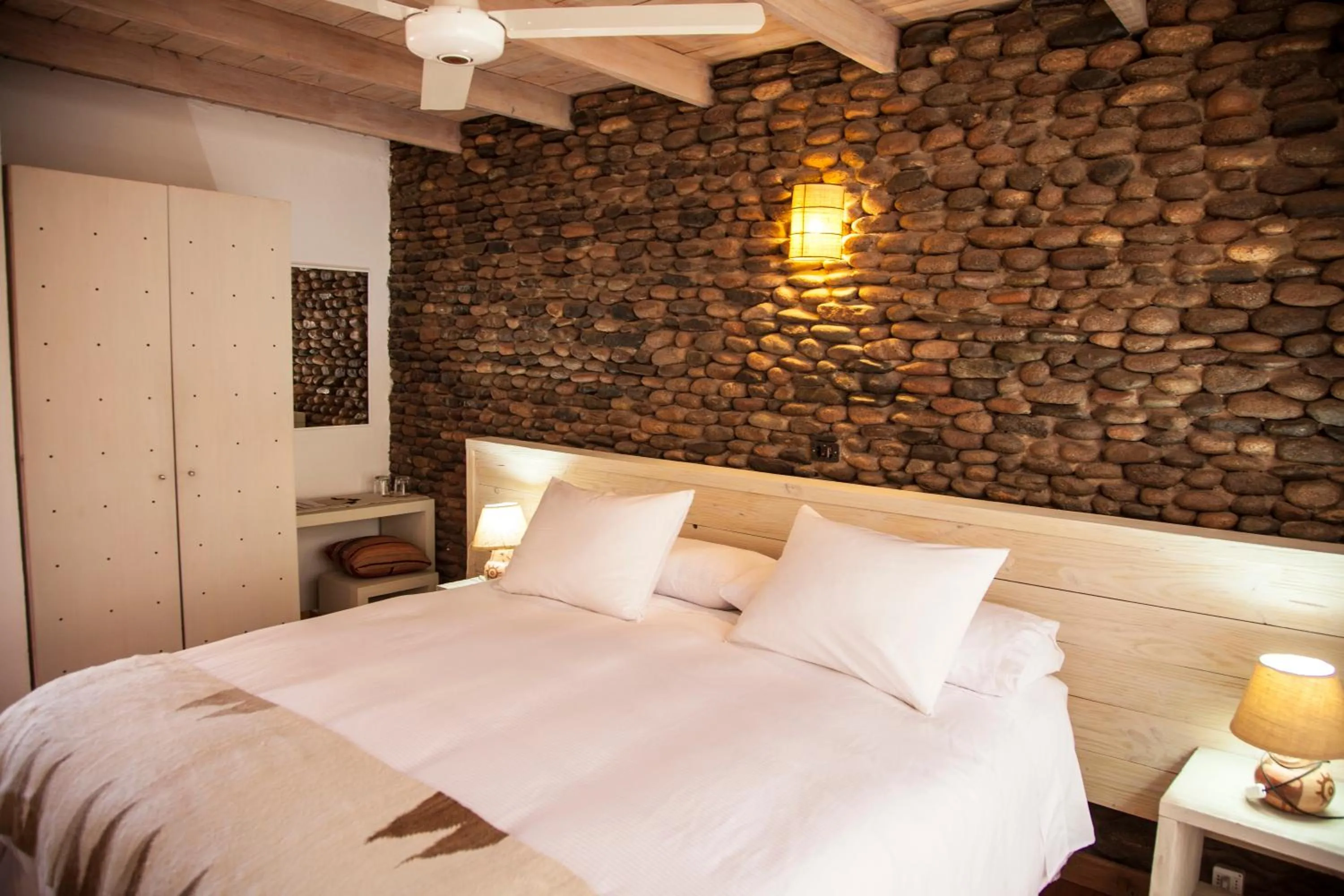Property building, Bed in Terrantai Lodge