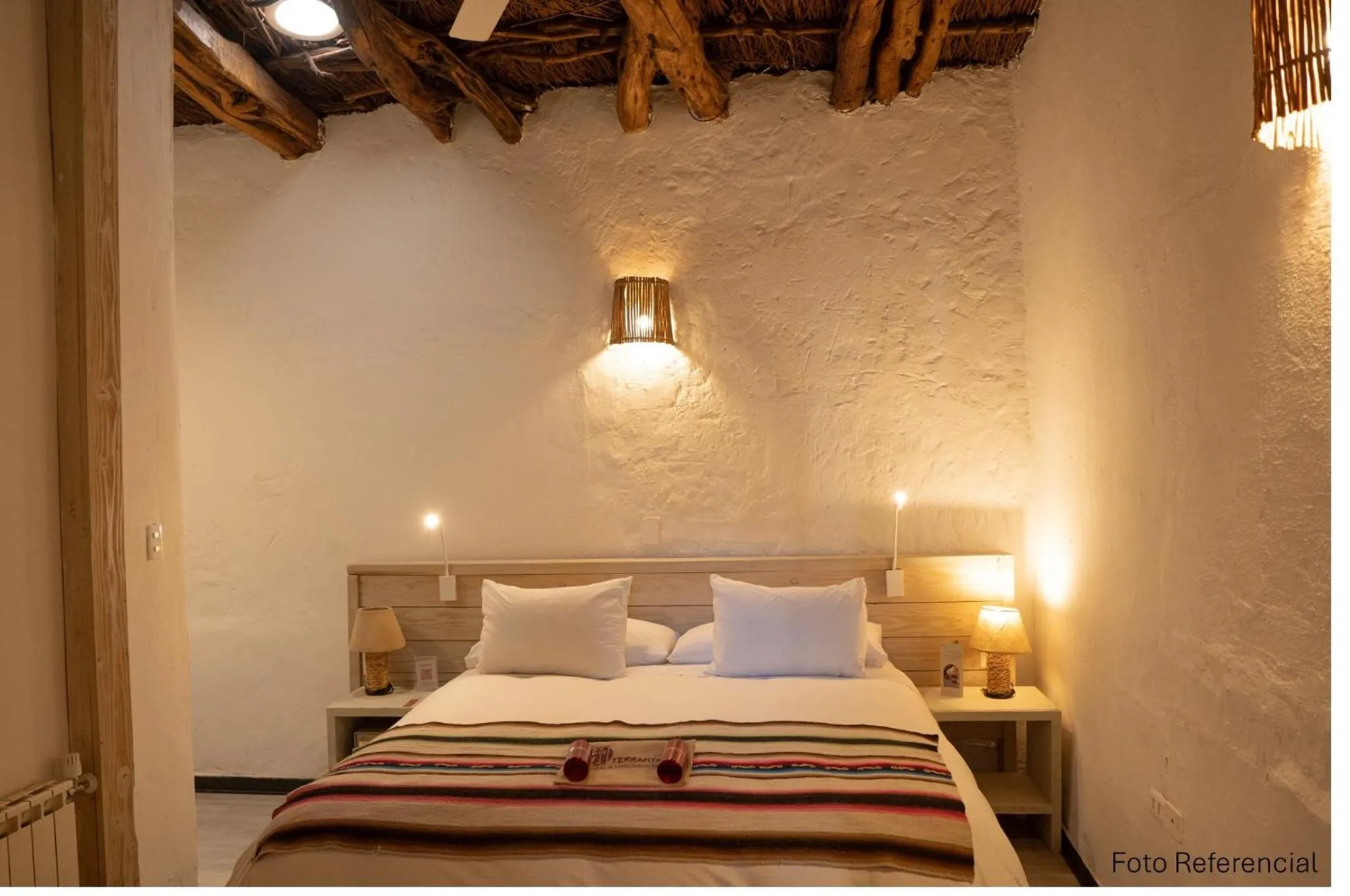 Decorative detail, Bed in Terrantai Lodge