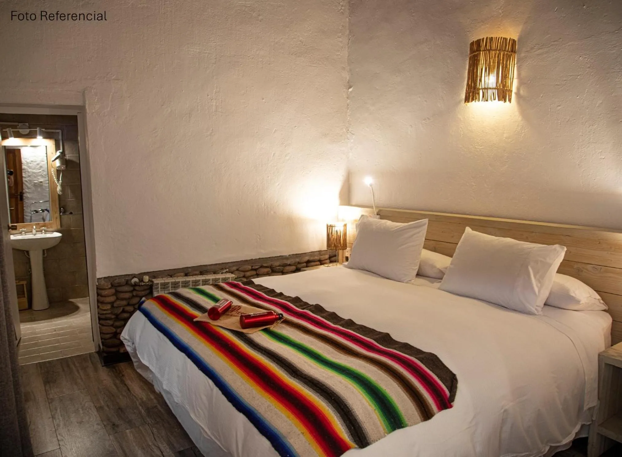 Decorative detail, Bed in Terrantai Lodge