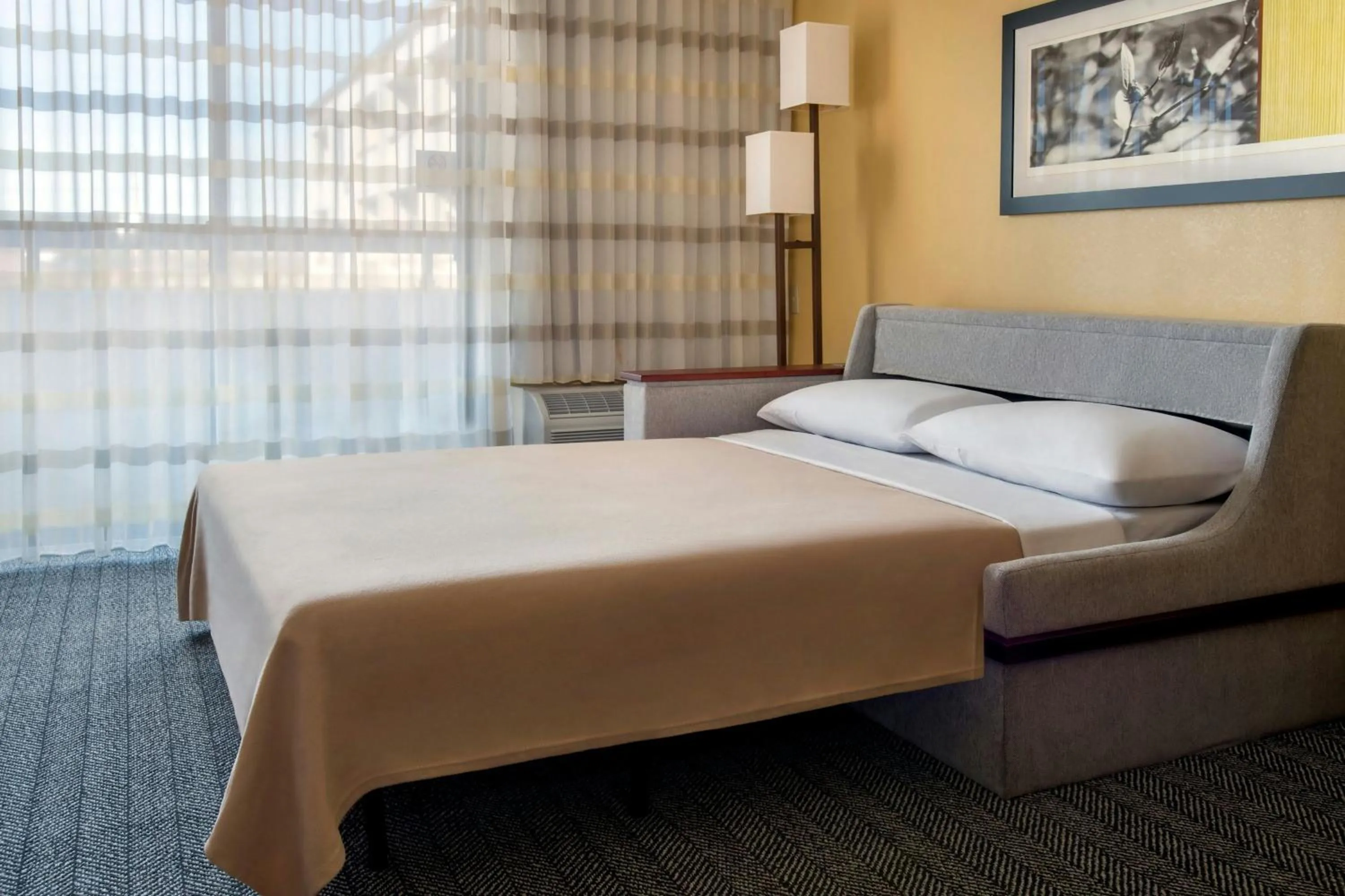 Photo of the whole room, Bed in Courtyard by Marriott Mt. Laurel