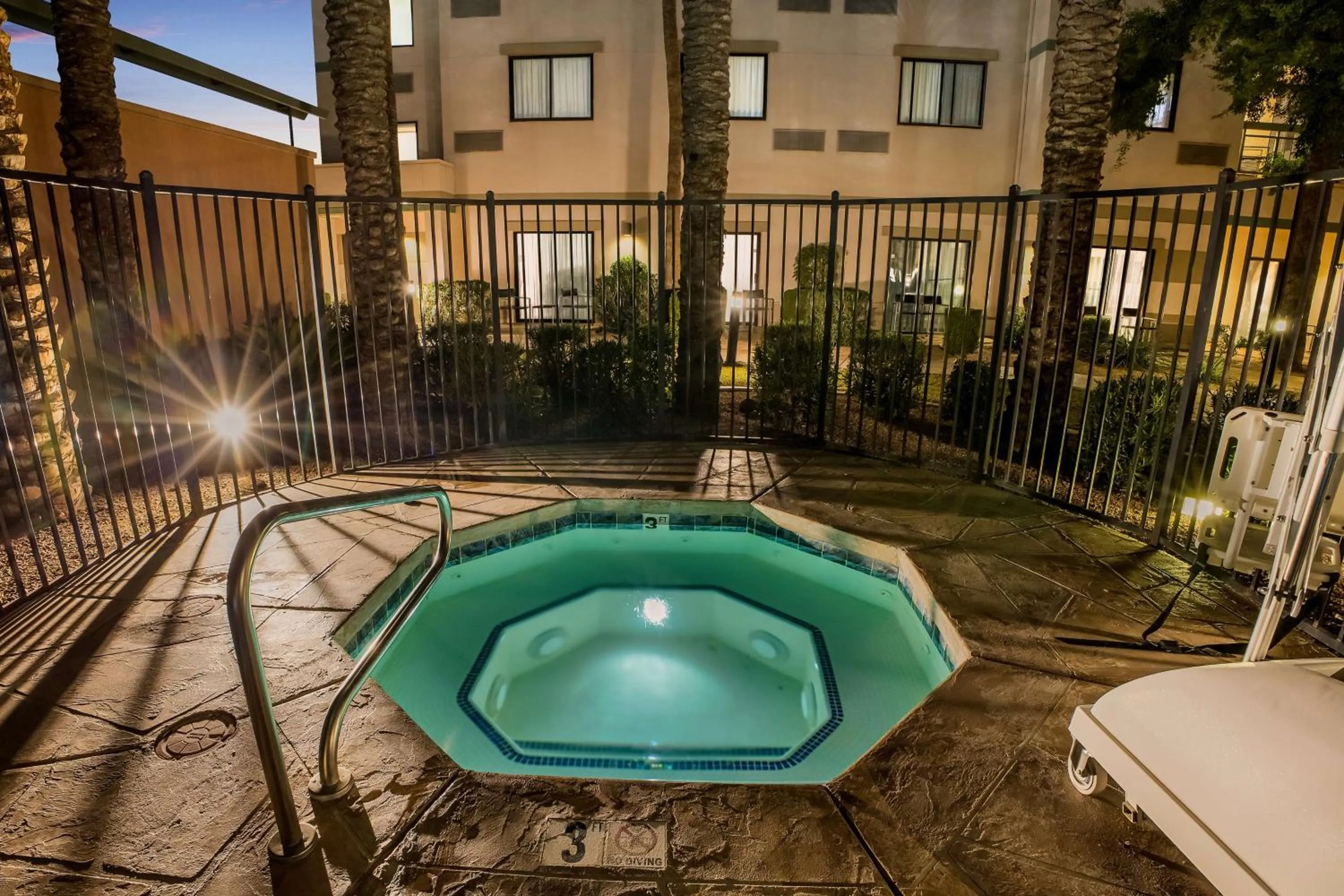 Pool view in Sonesta Select Phoenix Chandler
