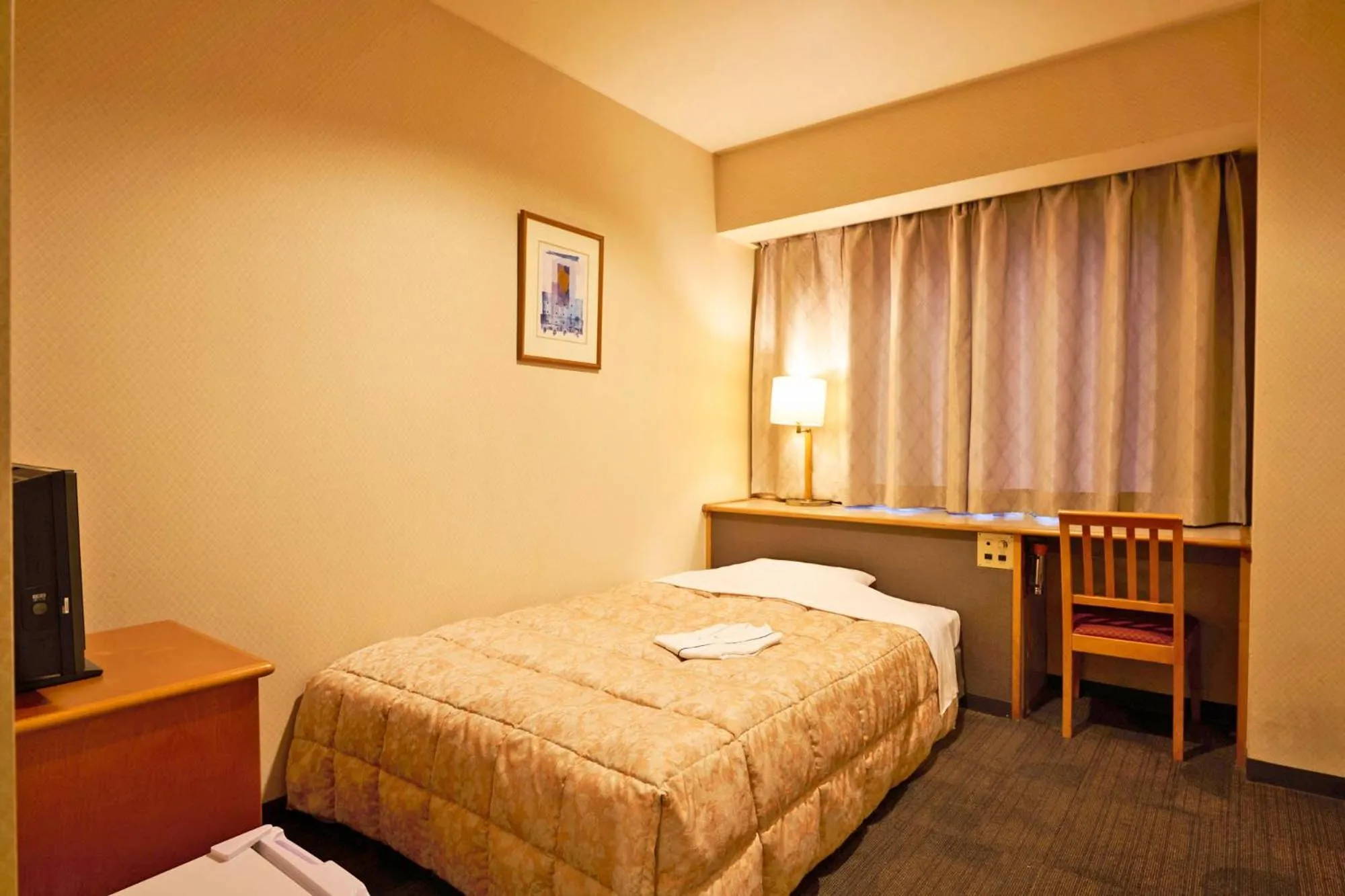 Bed in Ageo Tobu Hotel