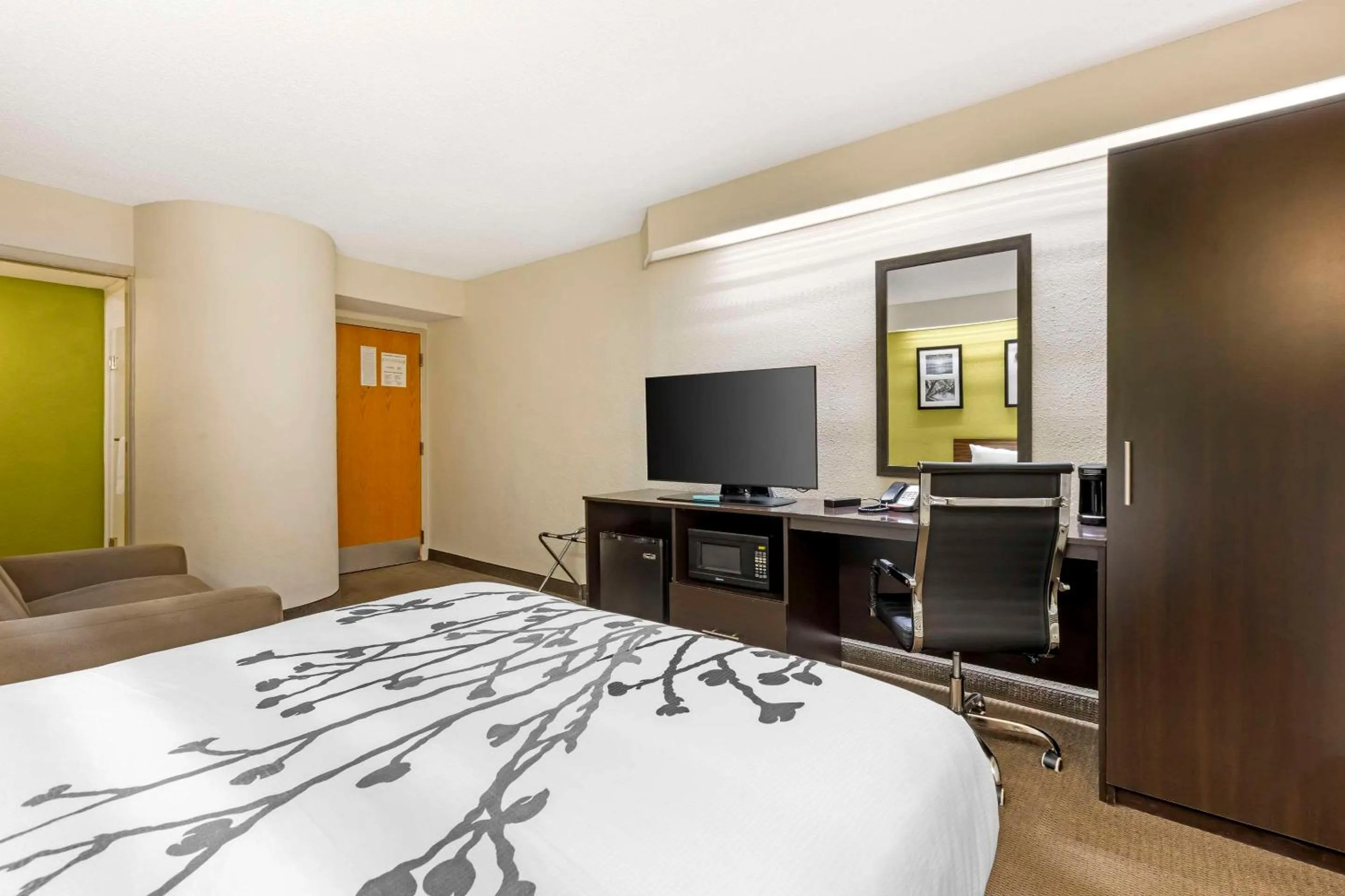 Photo of the whole room, Bed in Sleep Inn at Greenville Convention Center