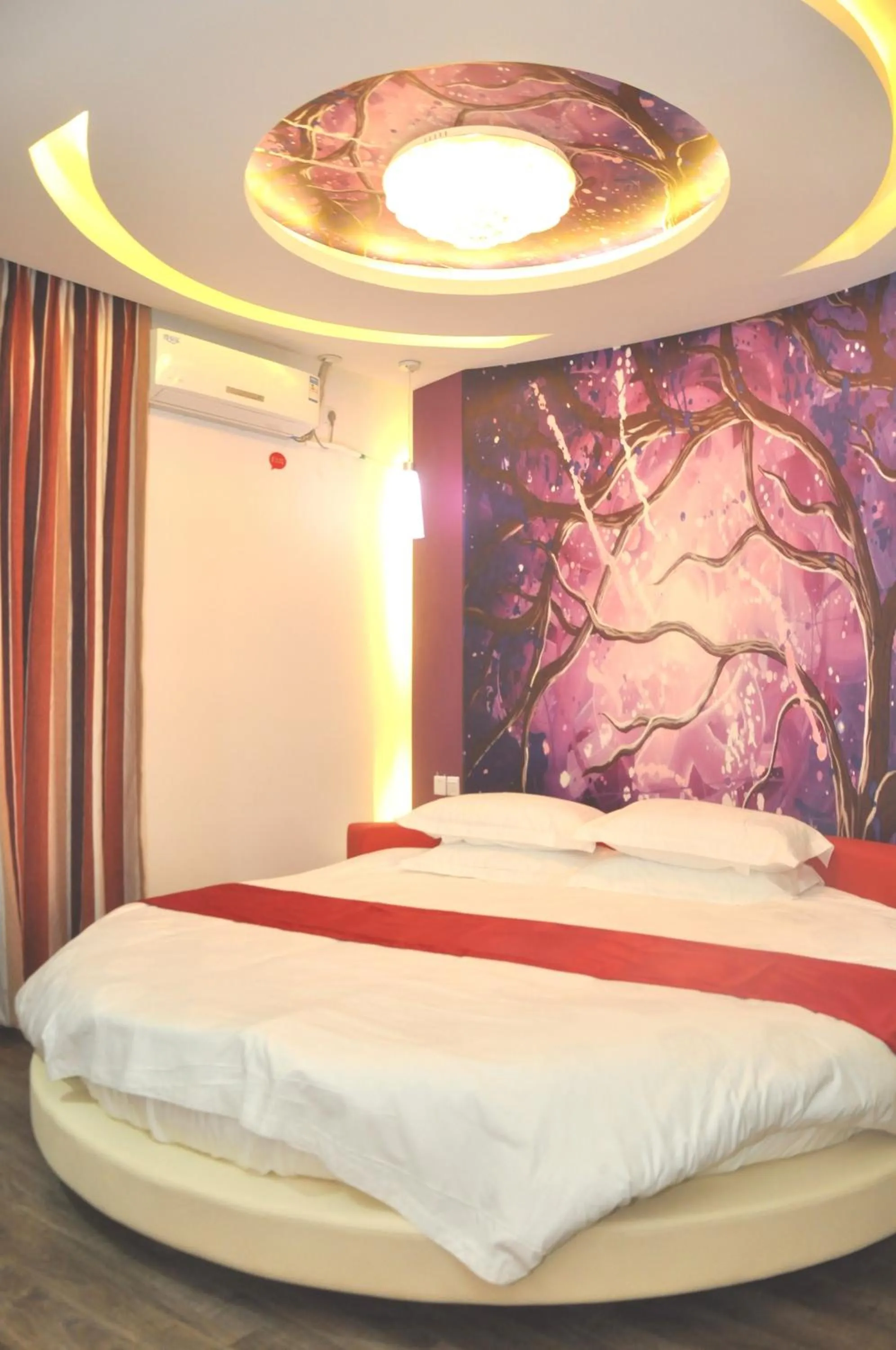 Bed in Thank Inn Chain Hotel Shandong Qingdao Junfeng Road
