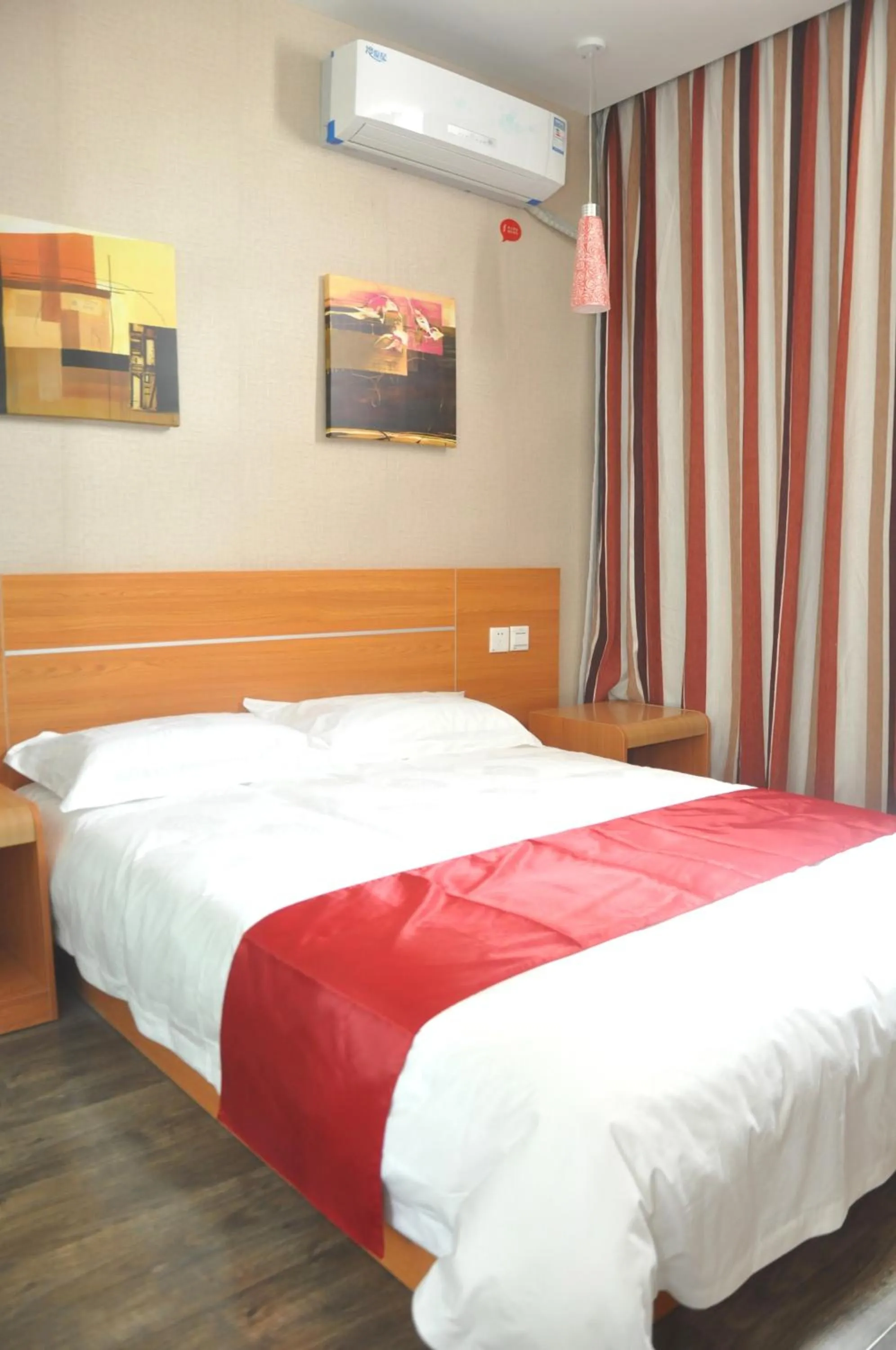 Bed in Thank Inn Chain Hotel Shandong Qingdao Junfeng Road