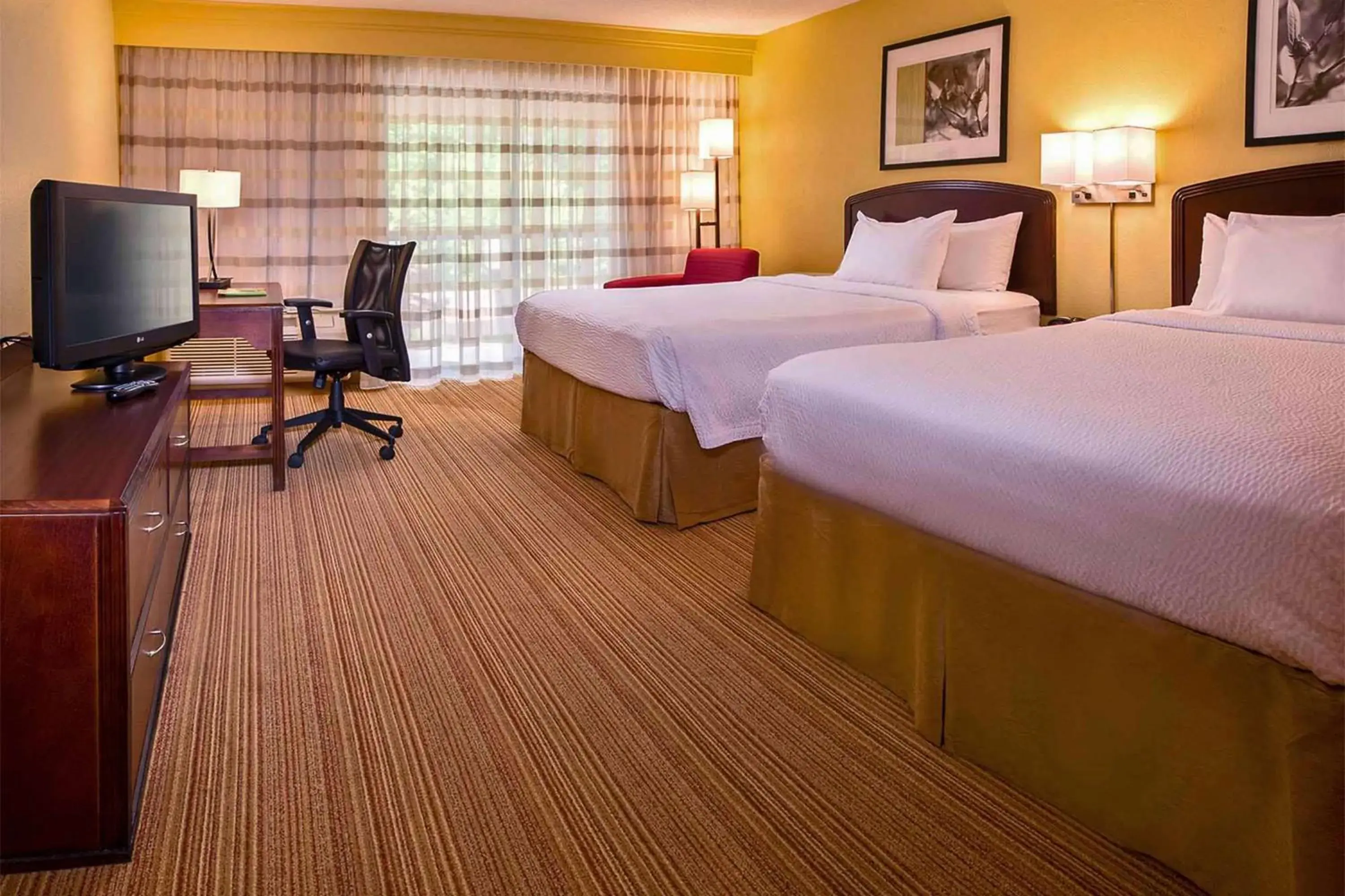 Photo of the whole room, Bed in Sonesta Select Durham Research Triangle Park Photo of the whole room, Bed in Sonesta Select Durham Research Triangle Park