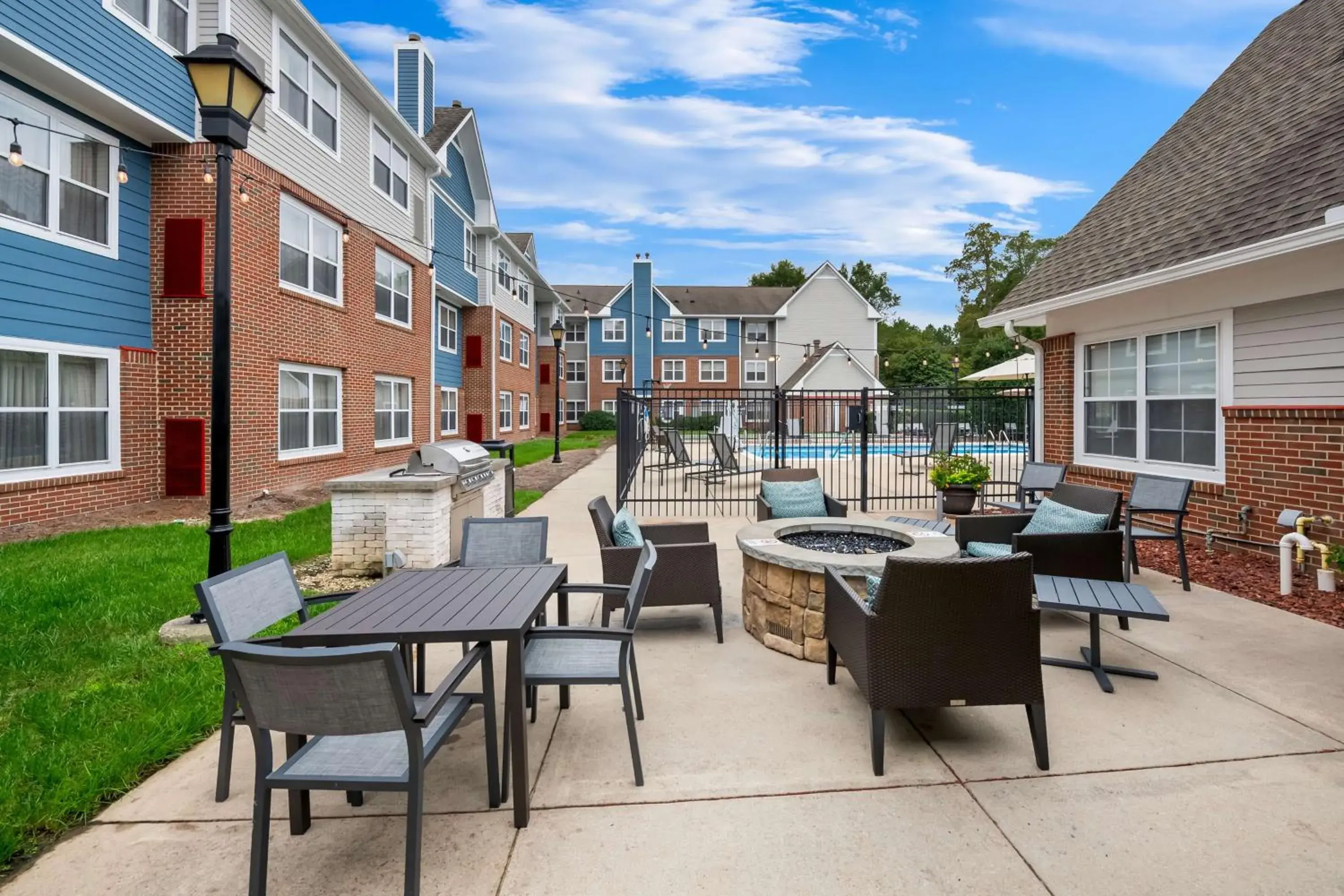 Property building in Sonesta ES Suites Raleigh Cary Property building in Sonesta ES Suites Raleigh Cary