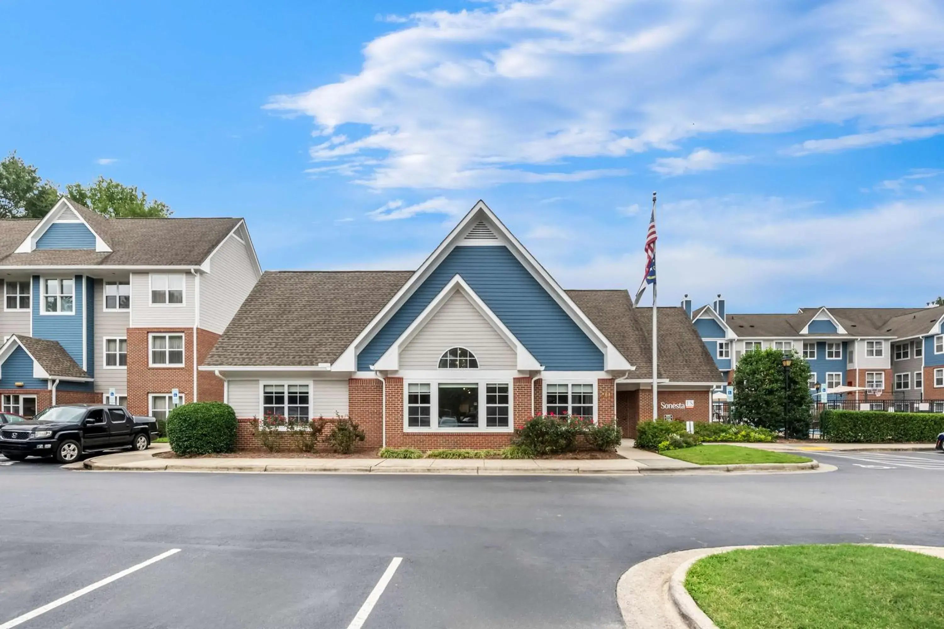 Property building in Sonesta ES Suites Raleigh Cary Property building in Sonesta ES Suites Raleigh Cary