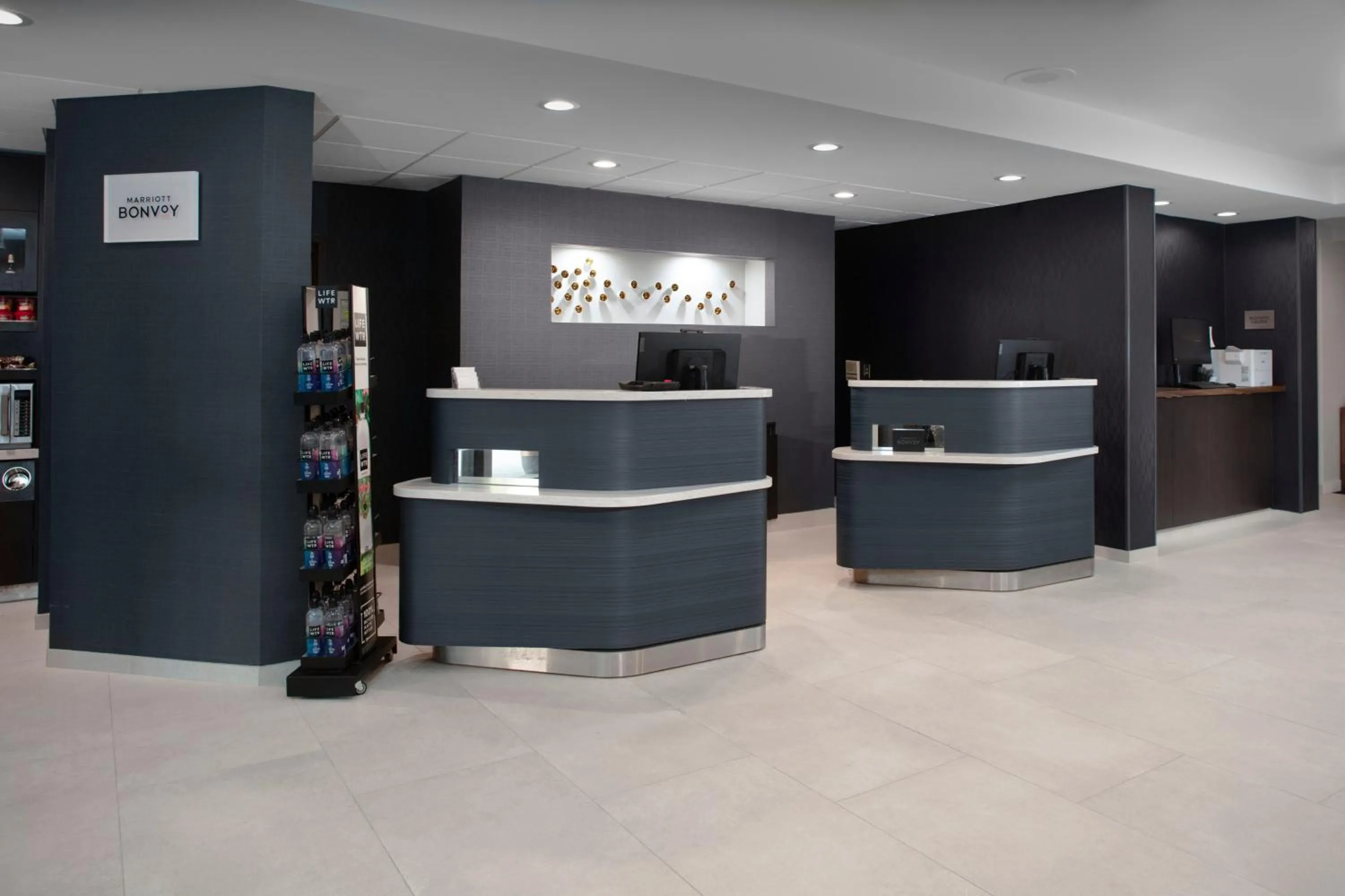 Lobby or reception in Courtyard by Marriott Richmond Northwest