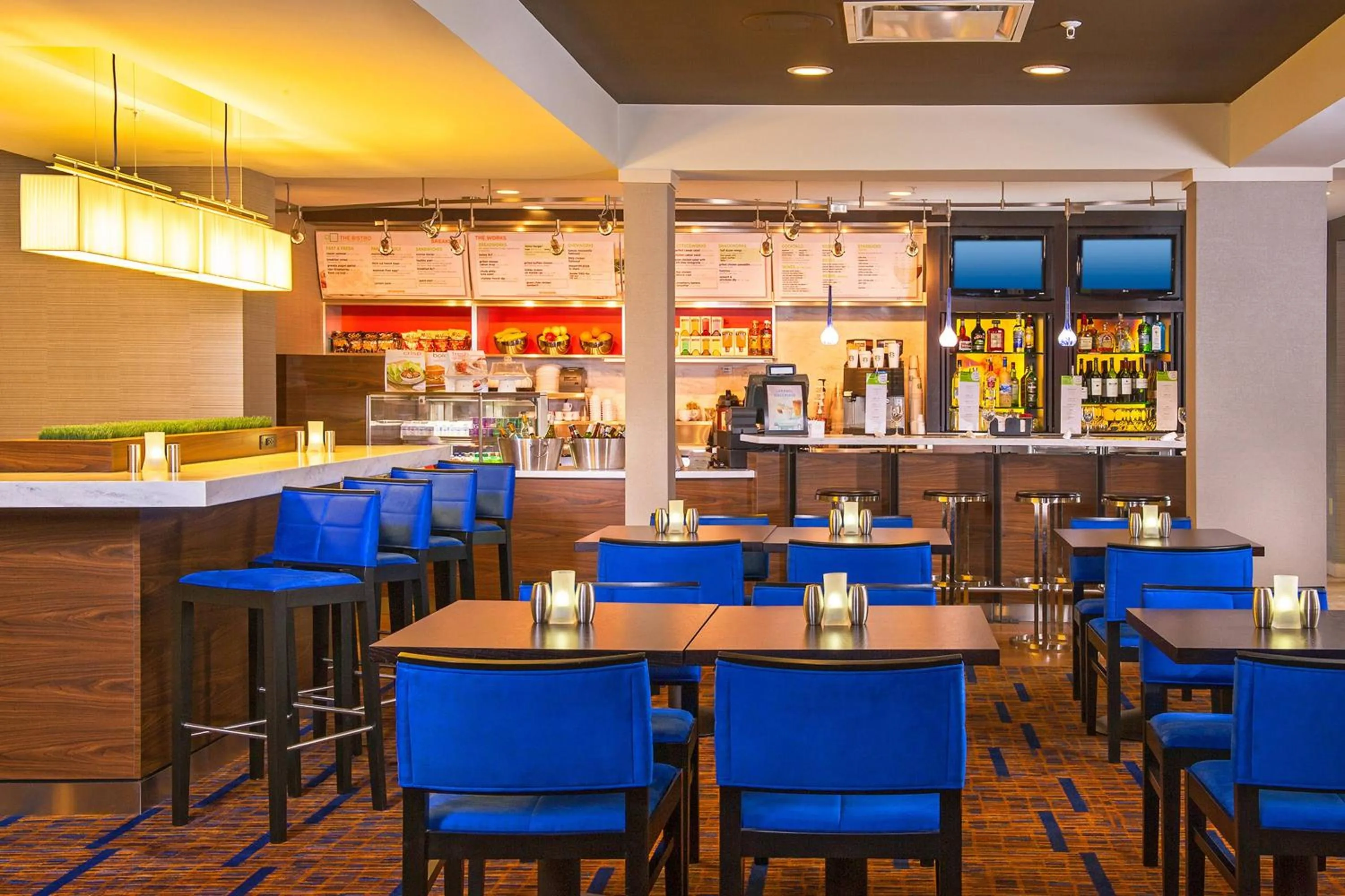 Restaurant/places to eat in Courtyard by Marriott Richmond Northwest