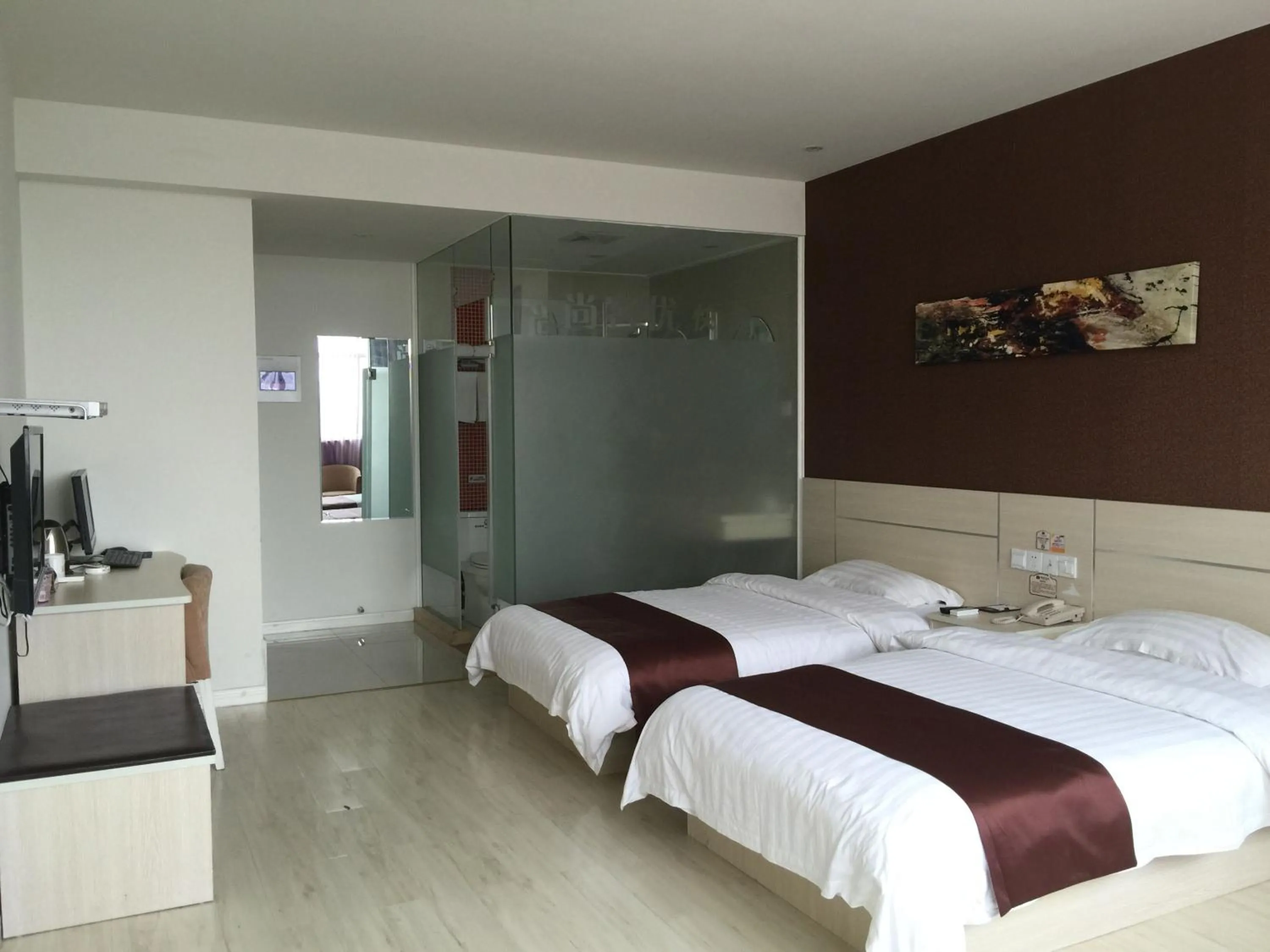 Bed in Thank Inn Chain Hotel Jiangsu Suzhou Wujiang Pedestrian Street