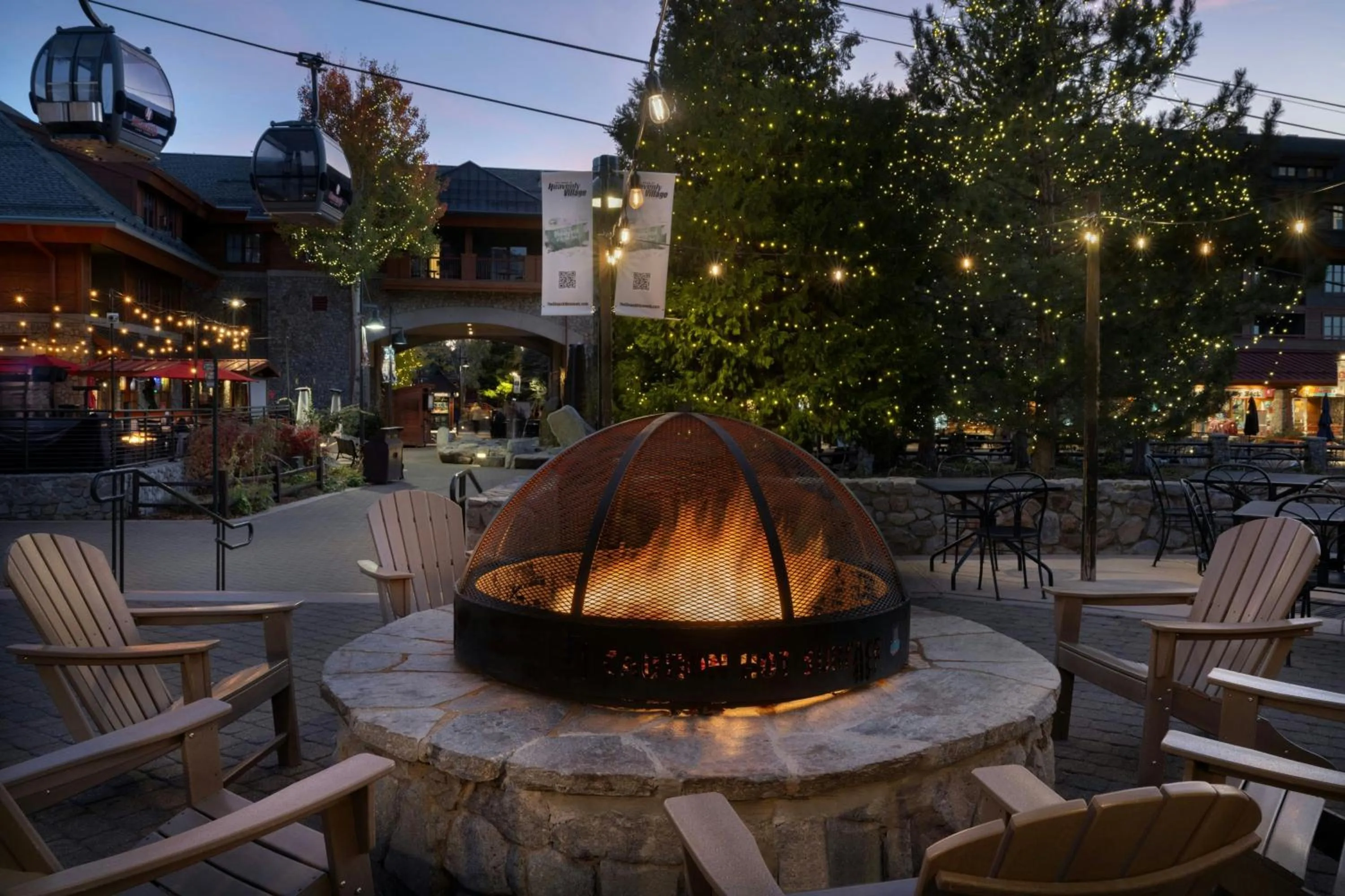Lounge or bar in Marriott's Timber Lodge