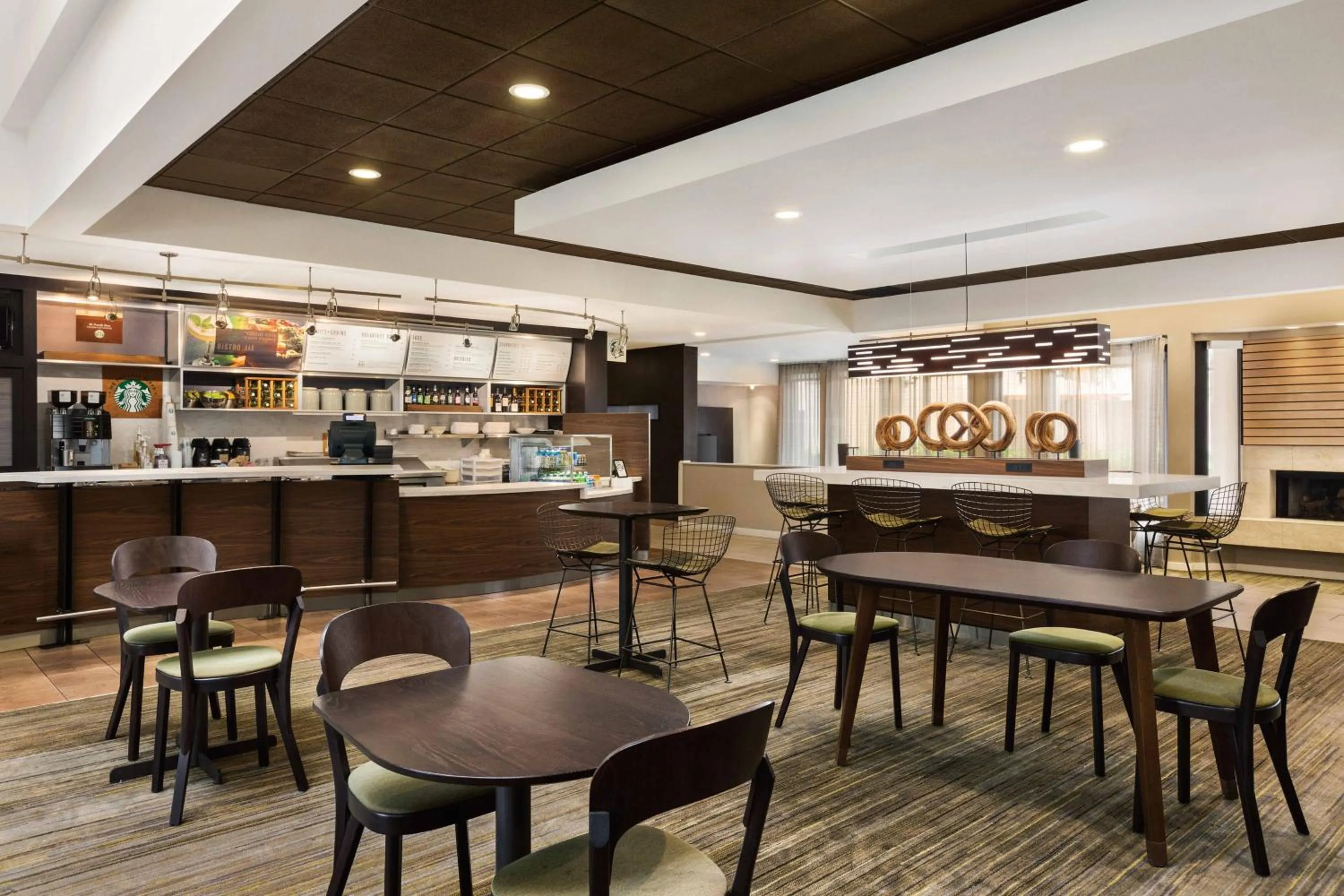 Restaurant/places to eat in Courtyard by Marriott Fort Myers Cape Coral
