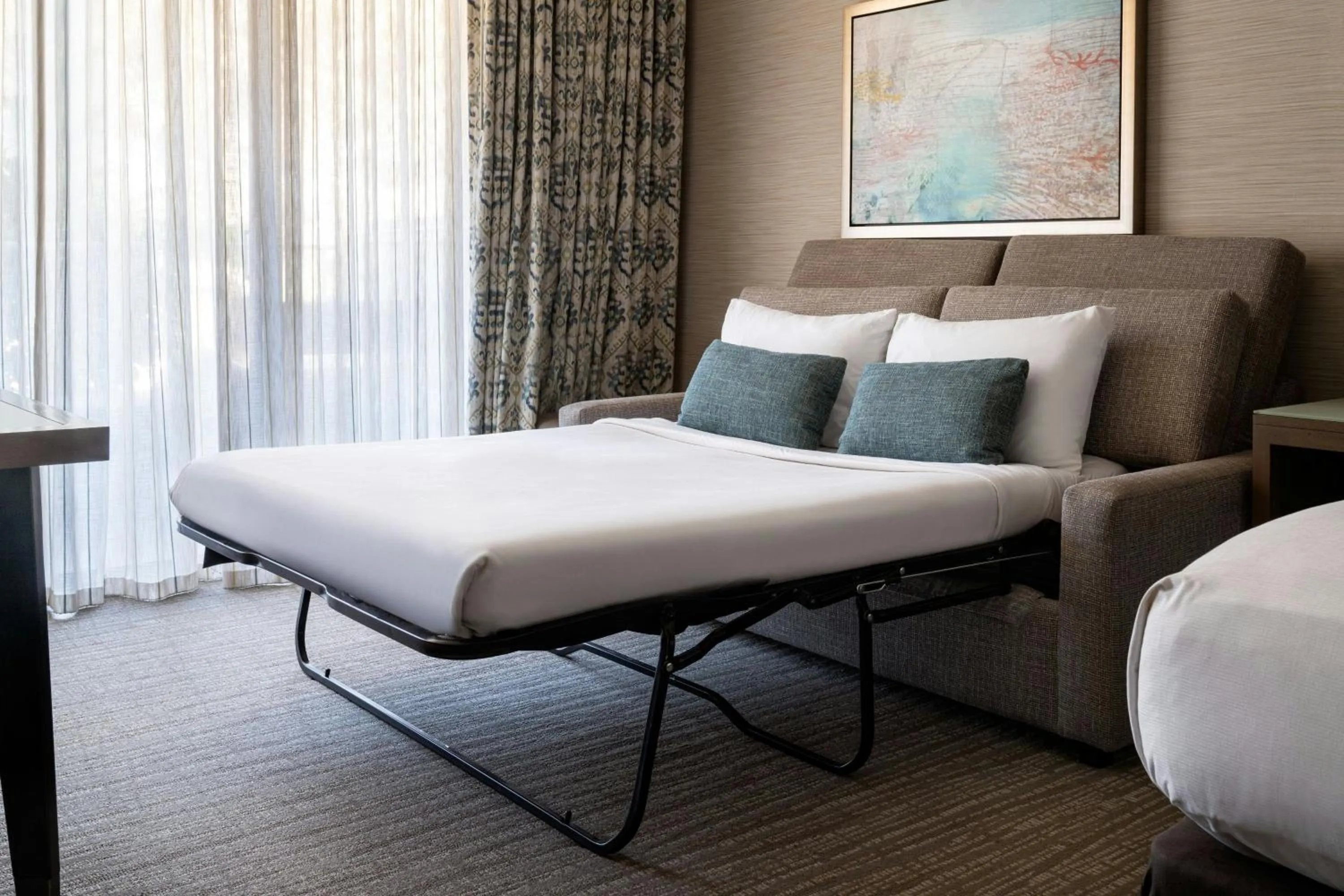 Photo of the whole room, Bed in Coronado Island Marriott Resort & Spa