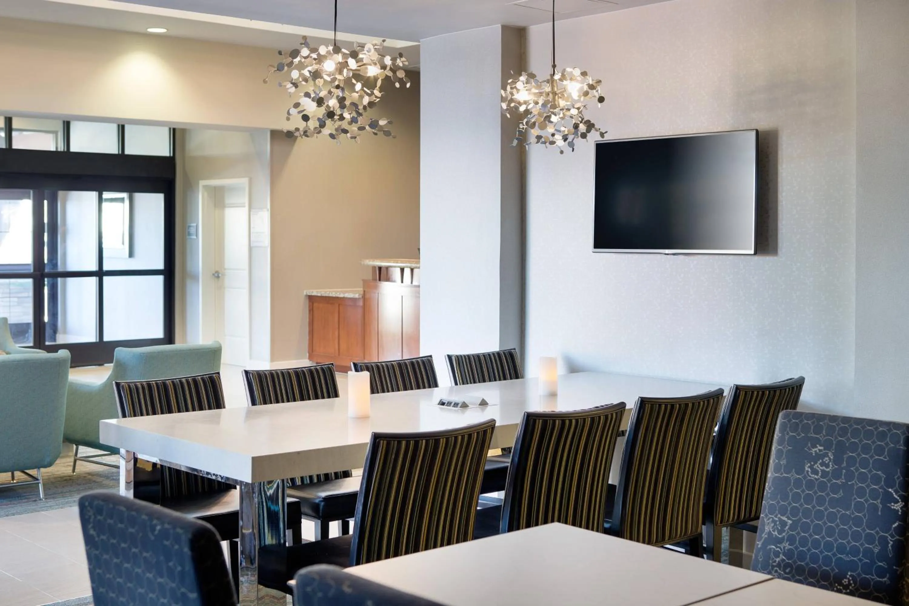 Restaurant/places to eat in Residence Inn San Diego Oceanside