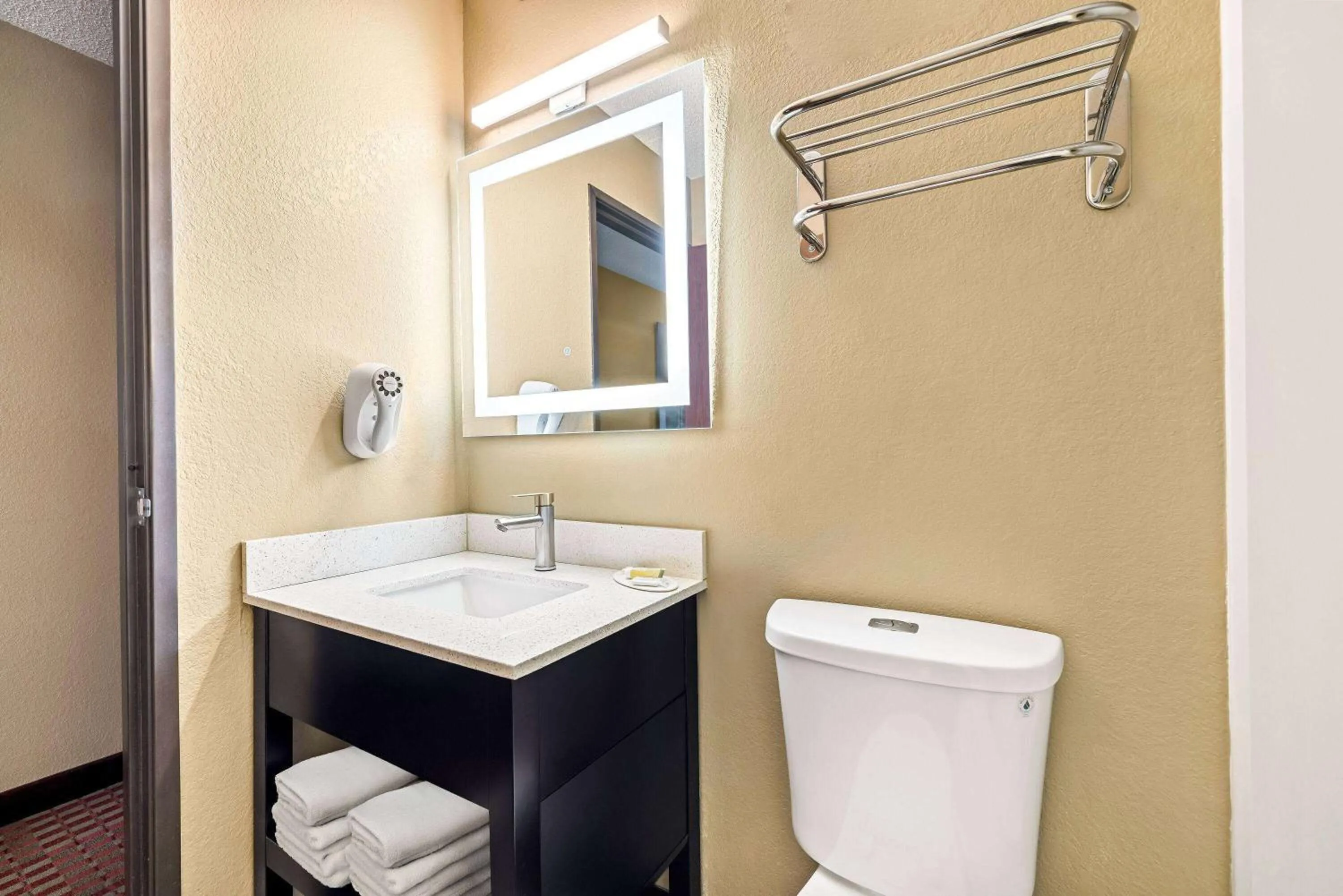 Bed in Super 8 by Wyndham Amsterdam