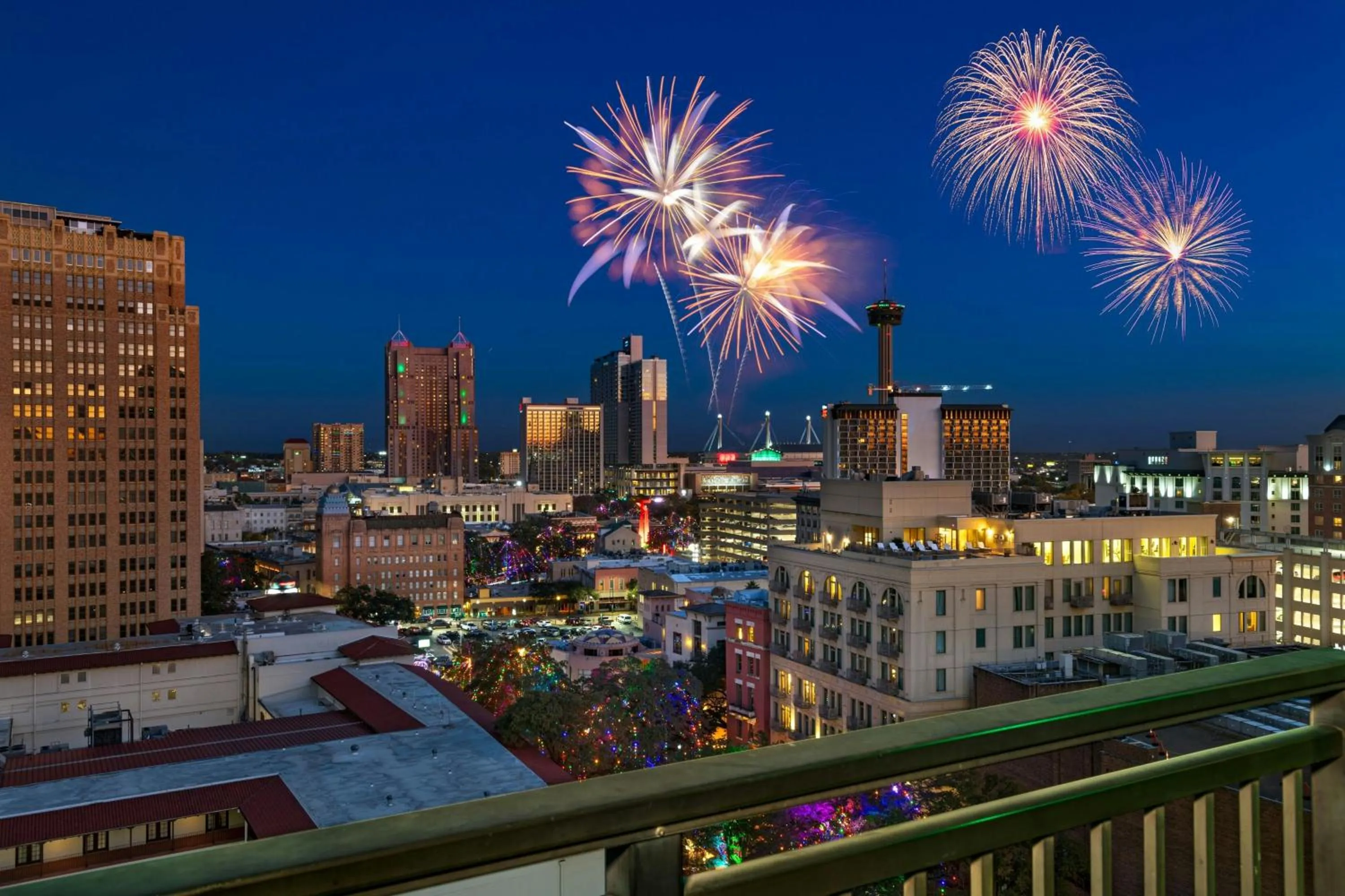 Photo of the whole room in Courtyard by Marriott San Antonio Riverwalk
