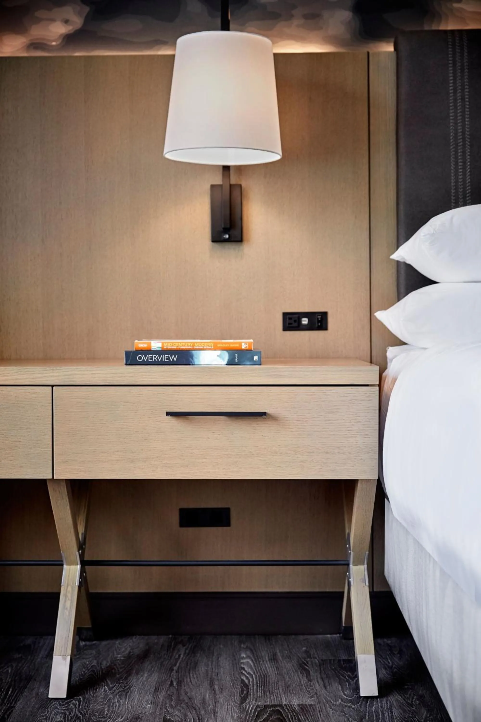 Photo of the whole room, Bed in Seattle Marriott Redmond