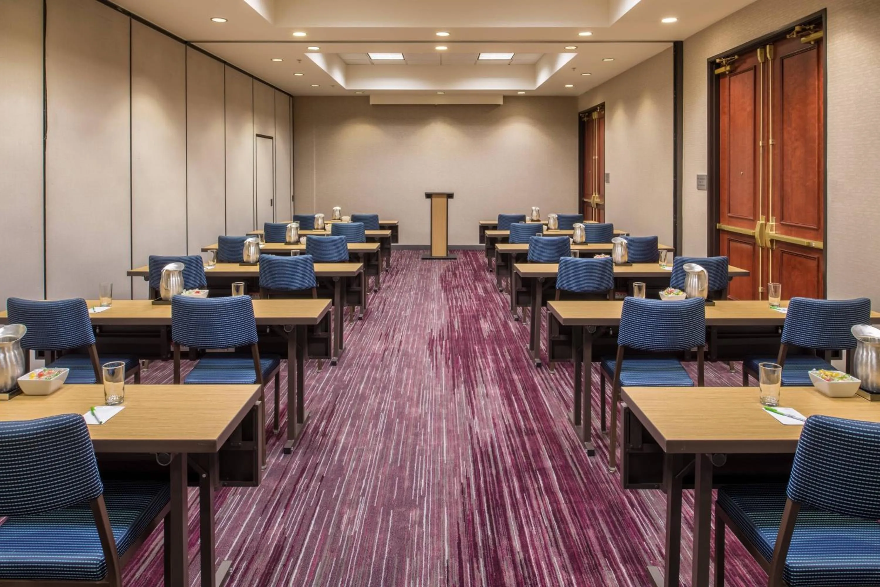 Meeting/conference room in Courtyard by Marriott Seattle Federal Way