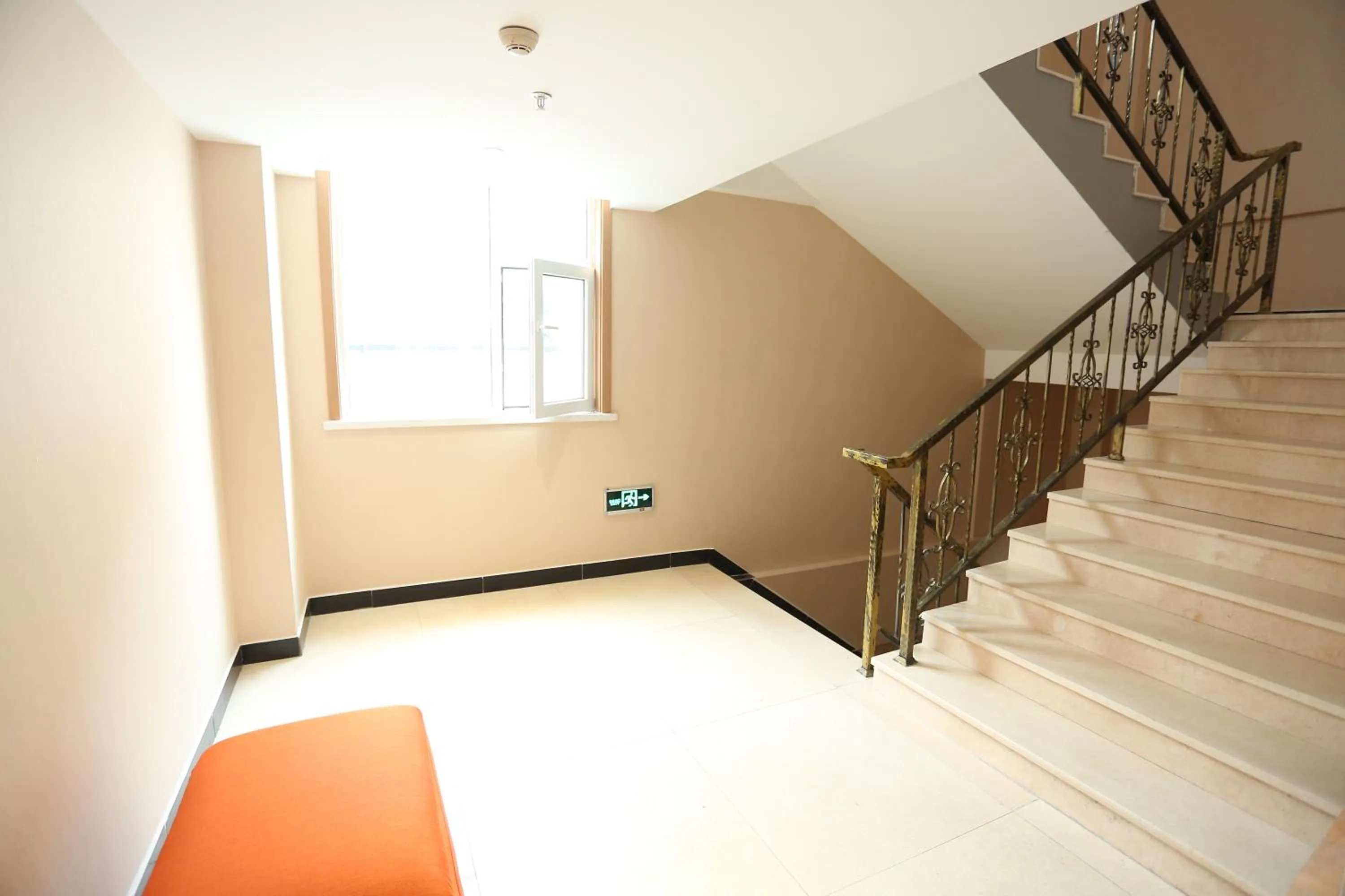 JUNYI Hotel Hebei Shijiazhuang Pingshan Town Wanshou Road