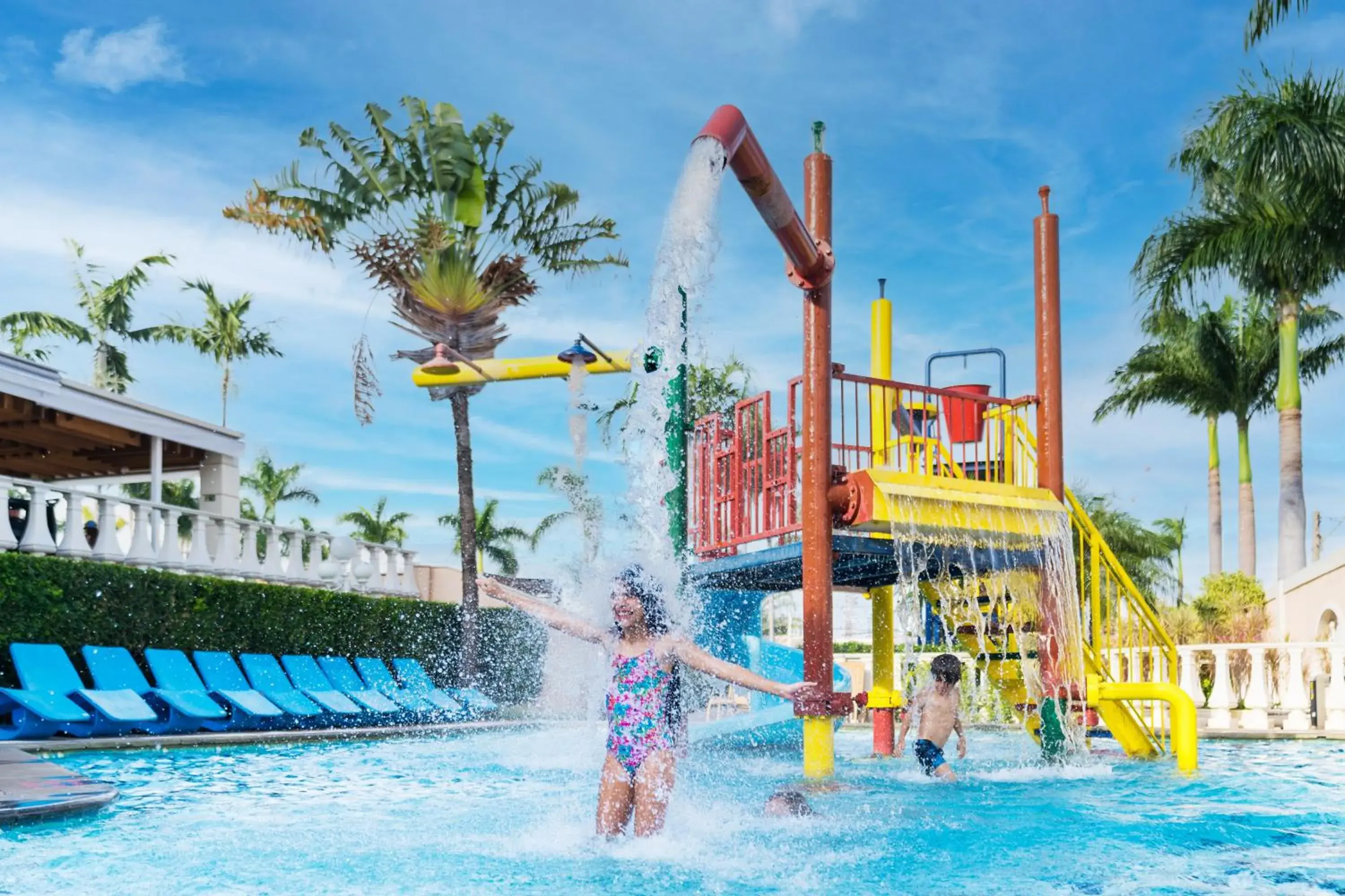 Swimming pool in Royal Palm Plaza Resort Swimming pool in Royal Palm Plaza Resort