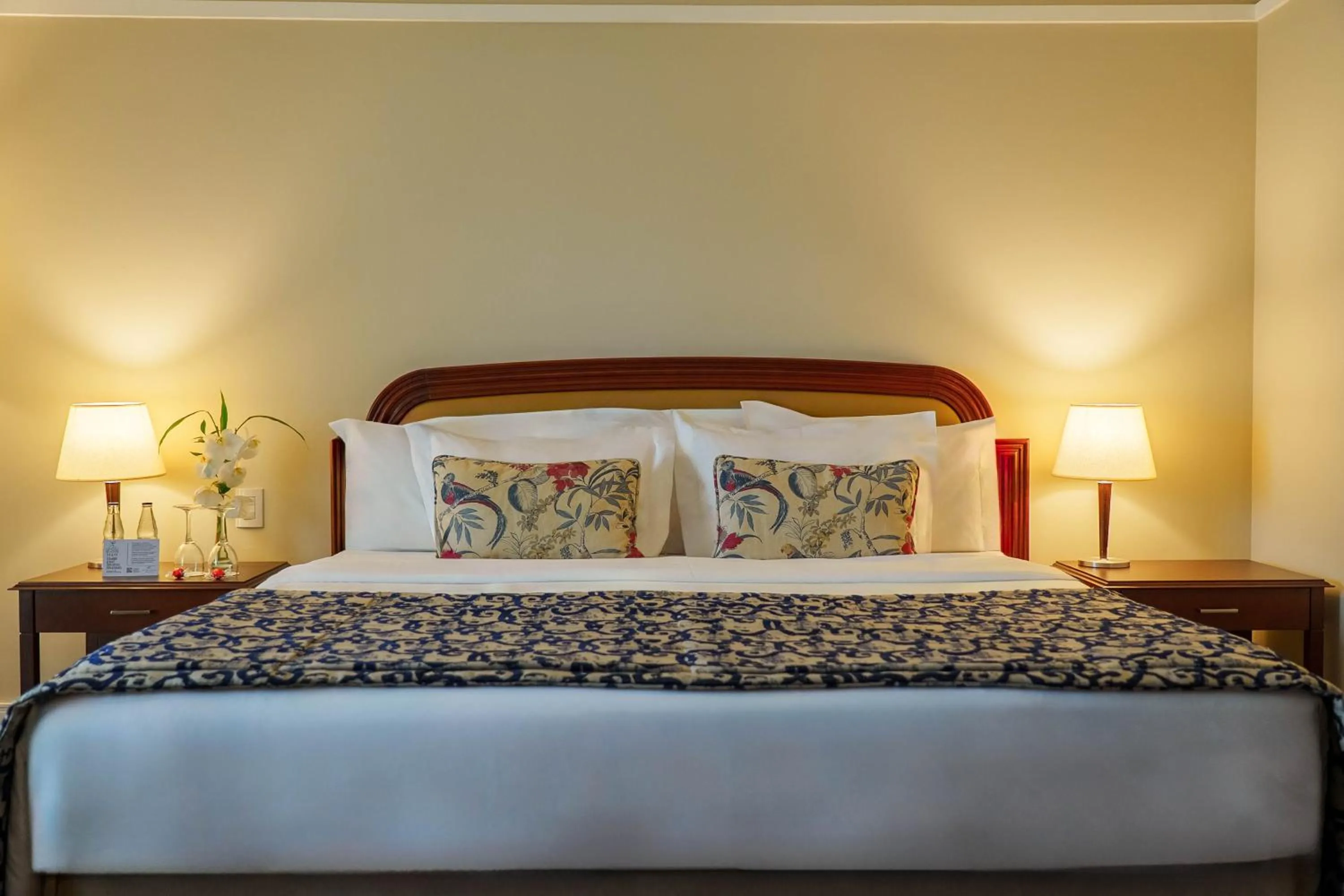 Bed in Royal Palm Plaza Resort