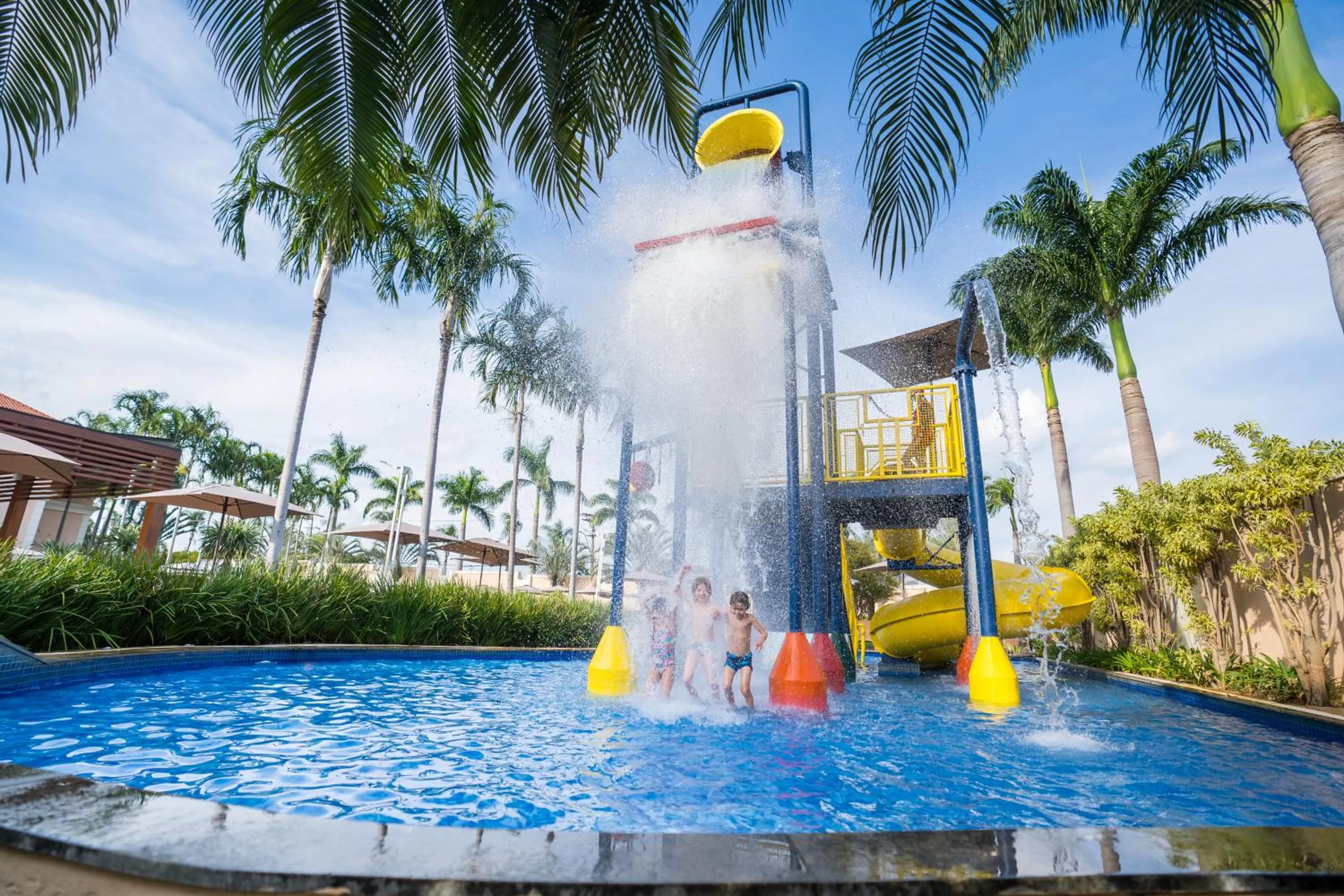 Swimming pool in Royal Palm Plaza Resort