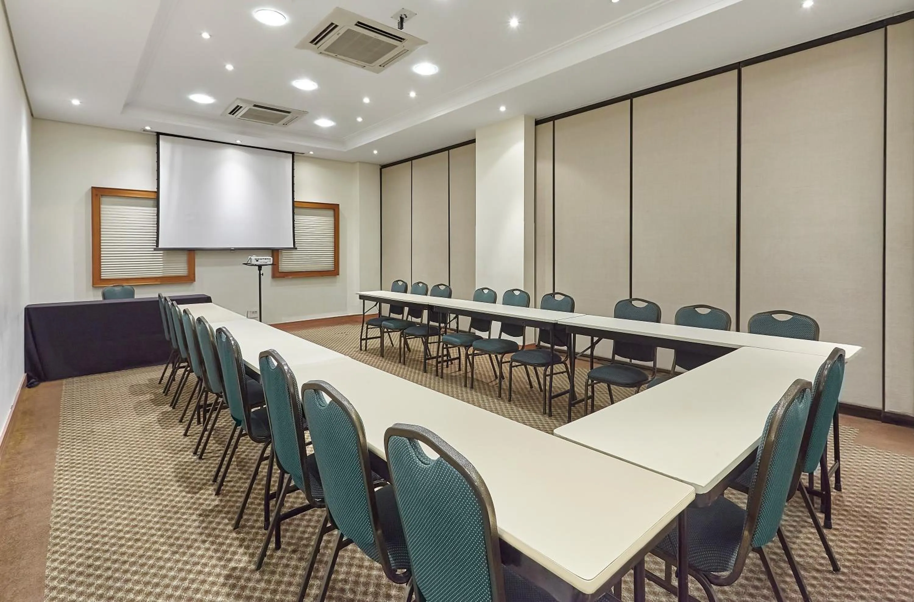 Hotel Cassino Tower Campinas Cambuí By Nacional Inn