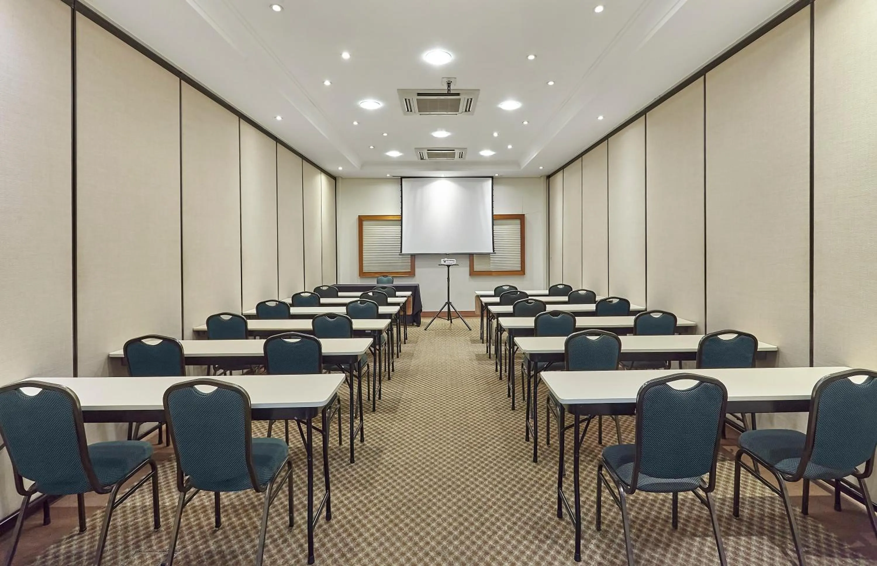 Hotel Cassino Tower Campinas Cambuí By Nacional Inn