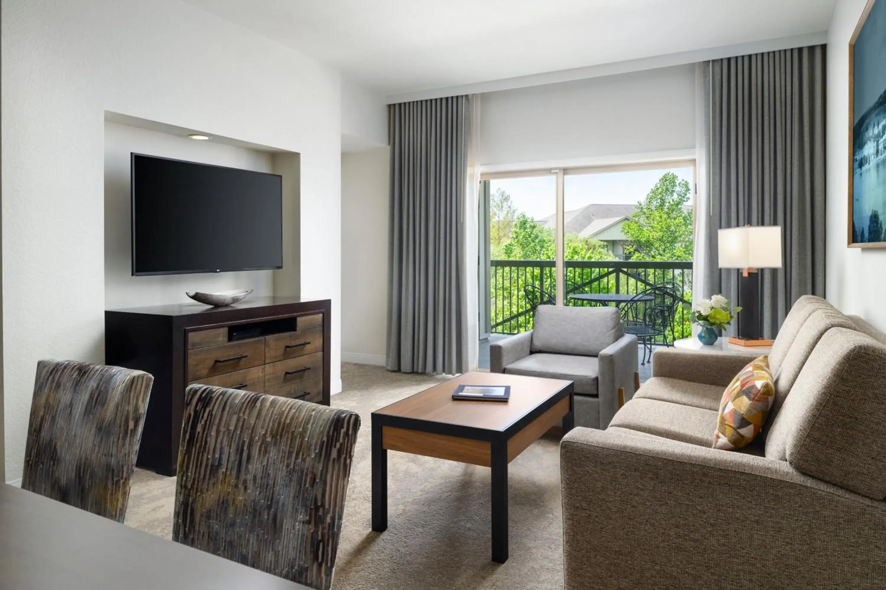 Two-Bedroom Villa with Balcony and Resort View in Marriott's Willow Ridge Lodge Two-Bedroom Villa with Balcony and Resort View in Marriott's Willow Ridge Lodge